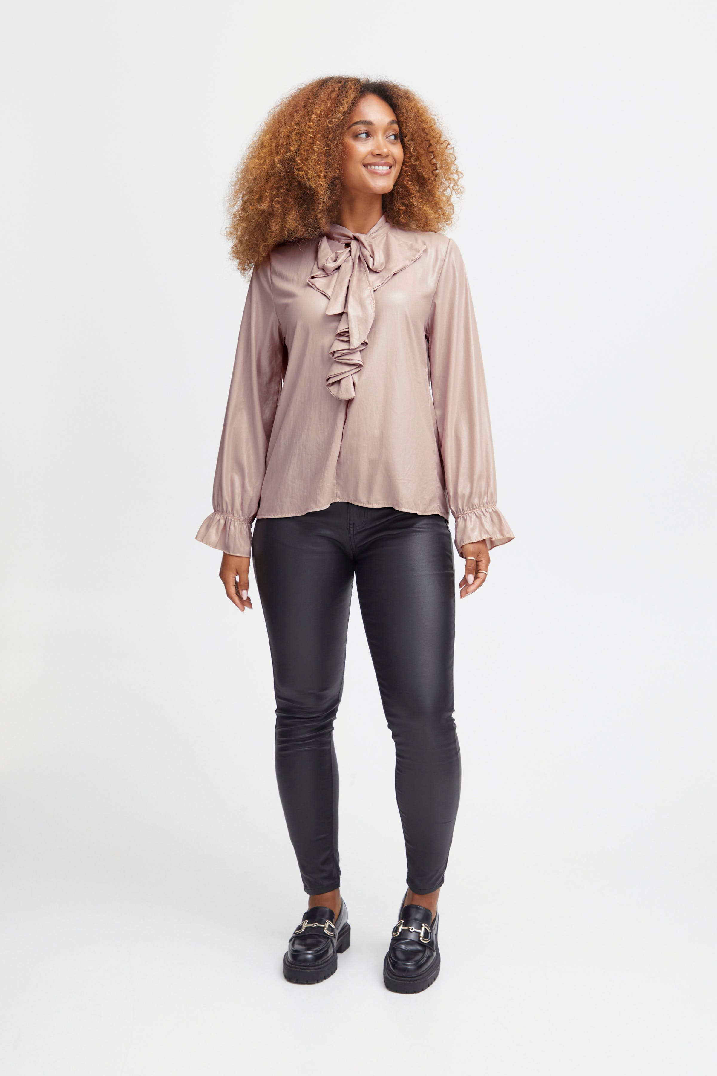 SBVALENCIA Blus LOOKBOOK FRONT 22100395-171514