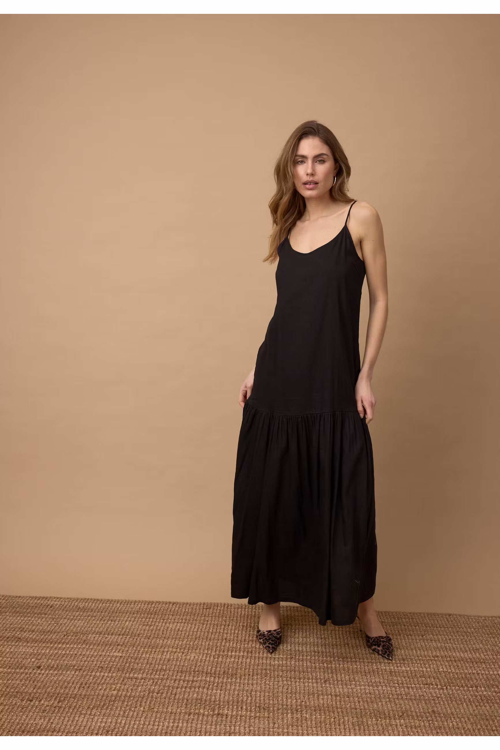 PZLUCA Kjole LOCATION NONE 50210433-193911