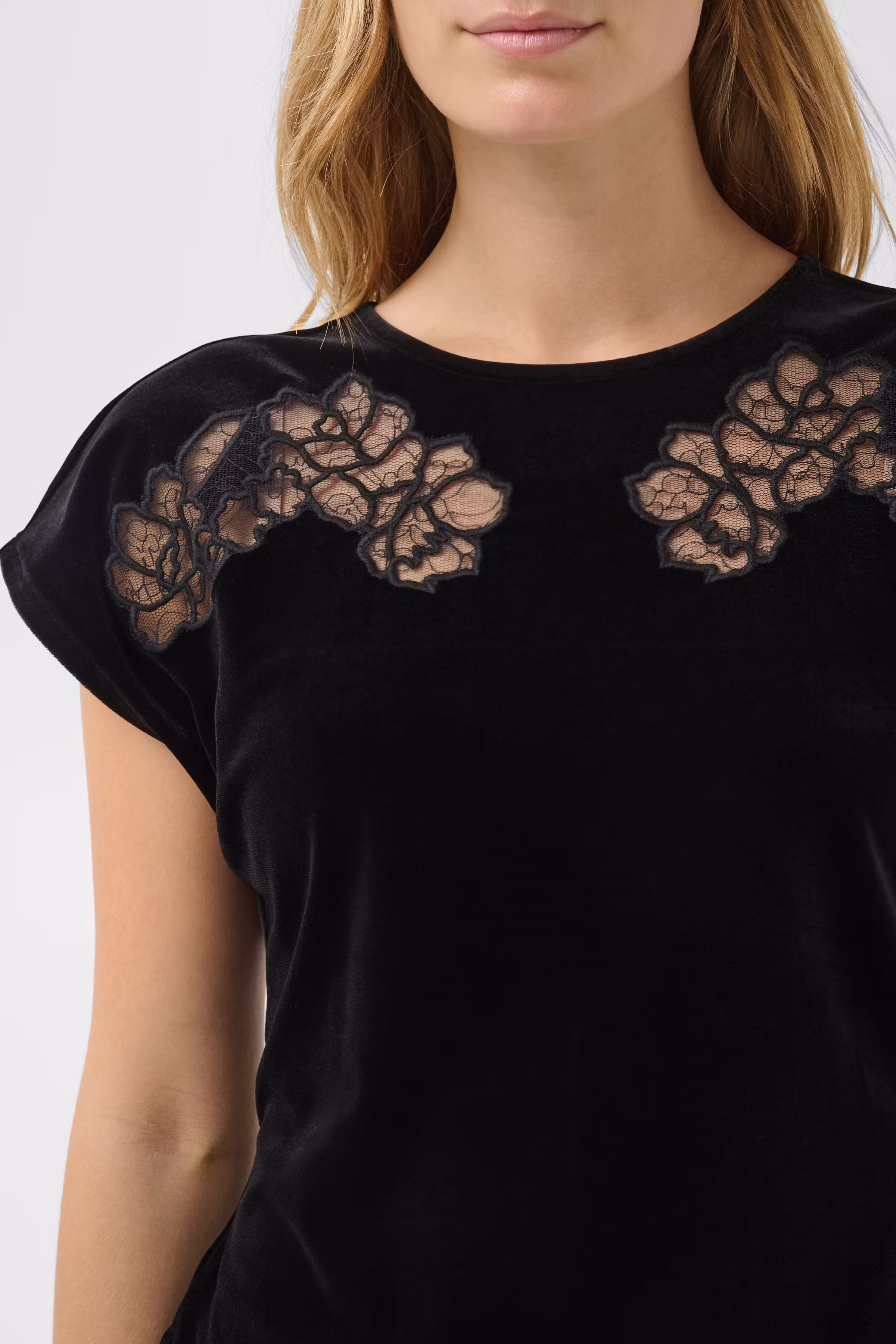 DristiPW Blouse LOOKBOOK DETAIL 30311104-194008