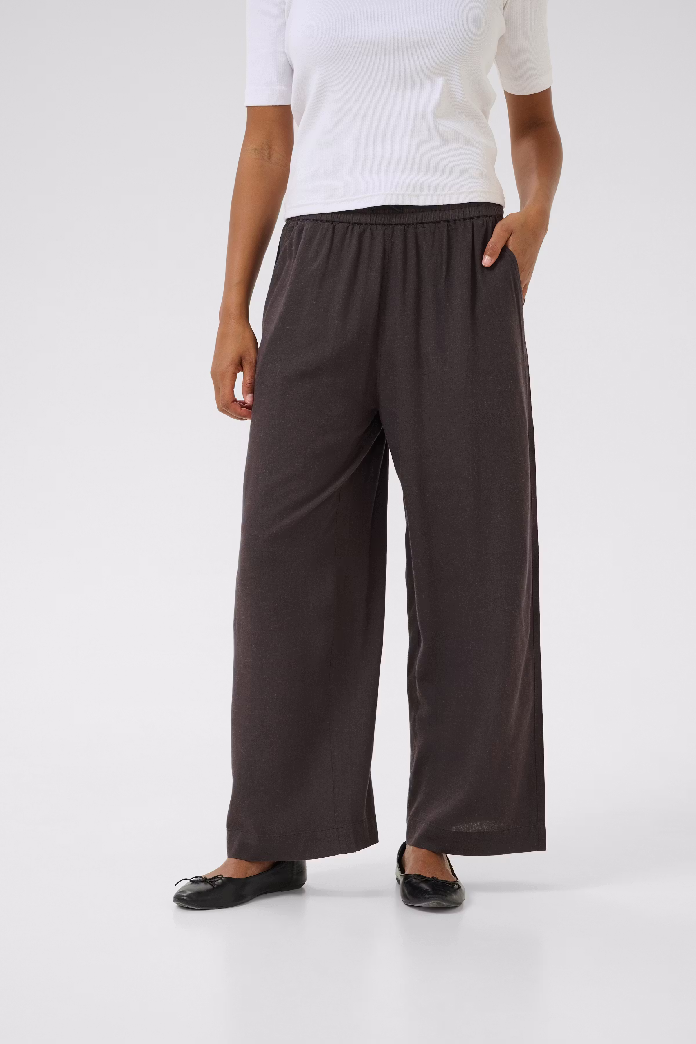 KAmilia Linen Trousers LOOKBOOK FRONT 10509666-190205