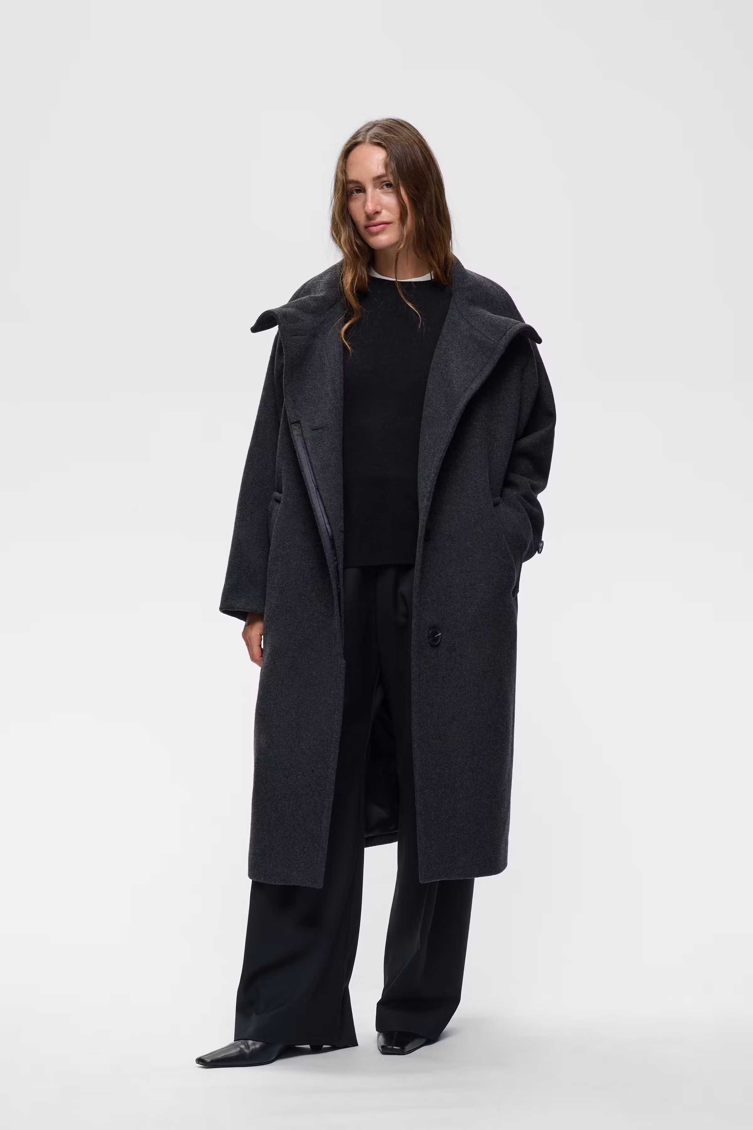 ZtinnaIW Mantel LOOKBOOK FRONT 30111369-300596