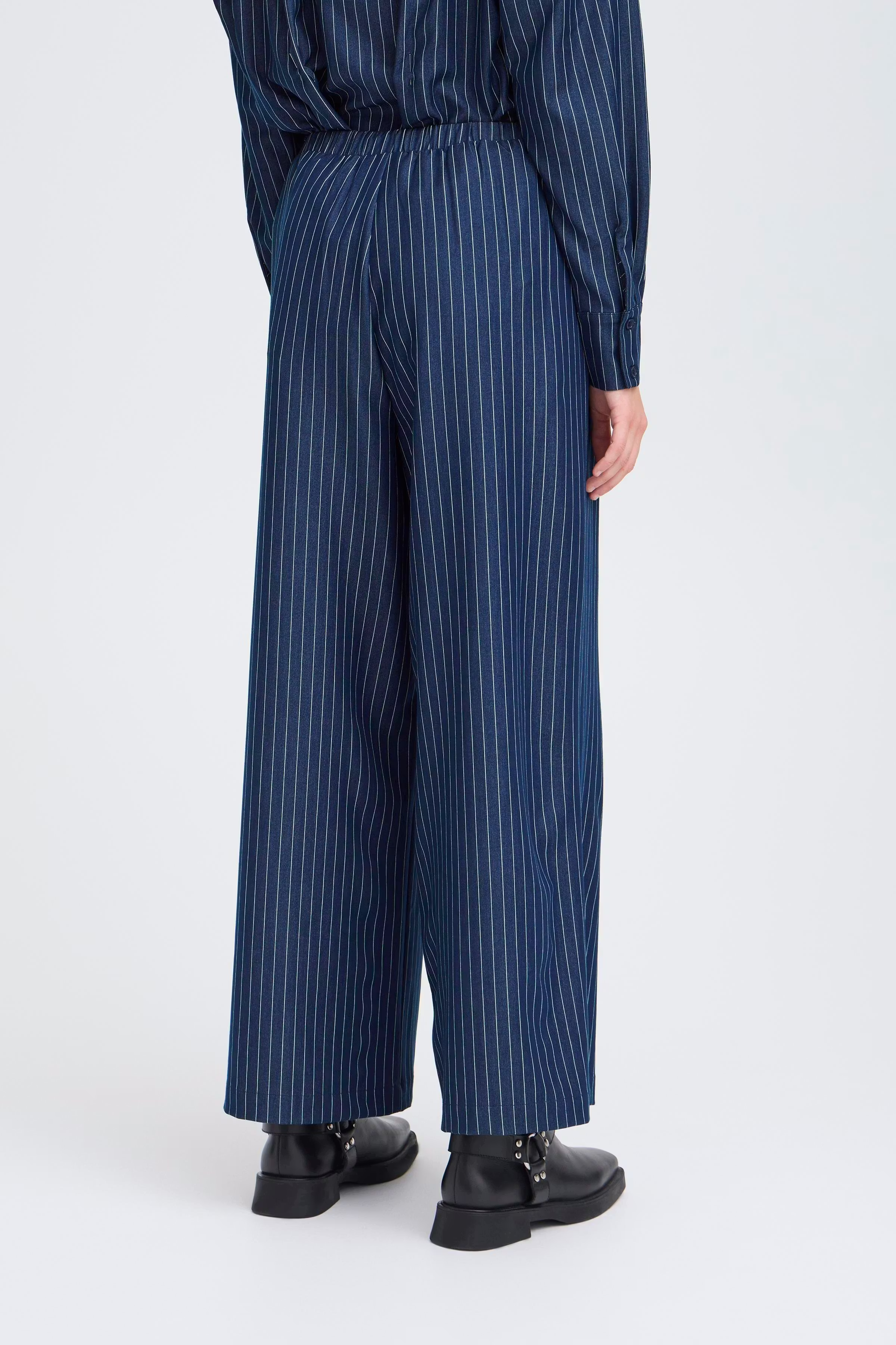 IHXFILINE Trousers LOOKBOOK BACK 20123960-193939