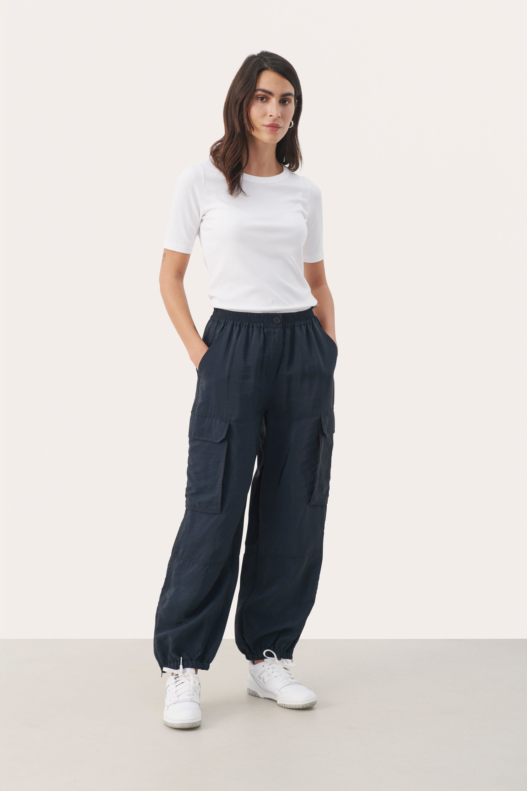 EraPW Cargobukser LOOKBOOK FRONT 30308457-194013