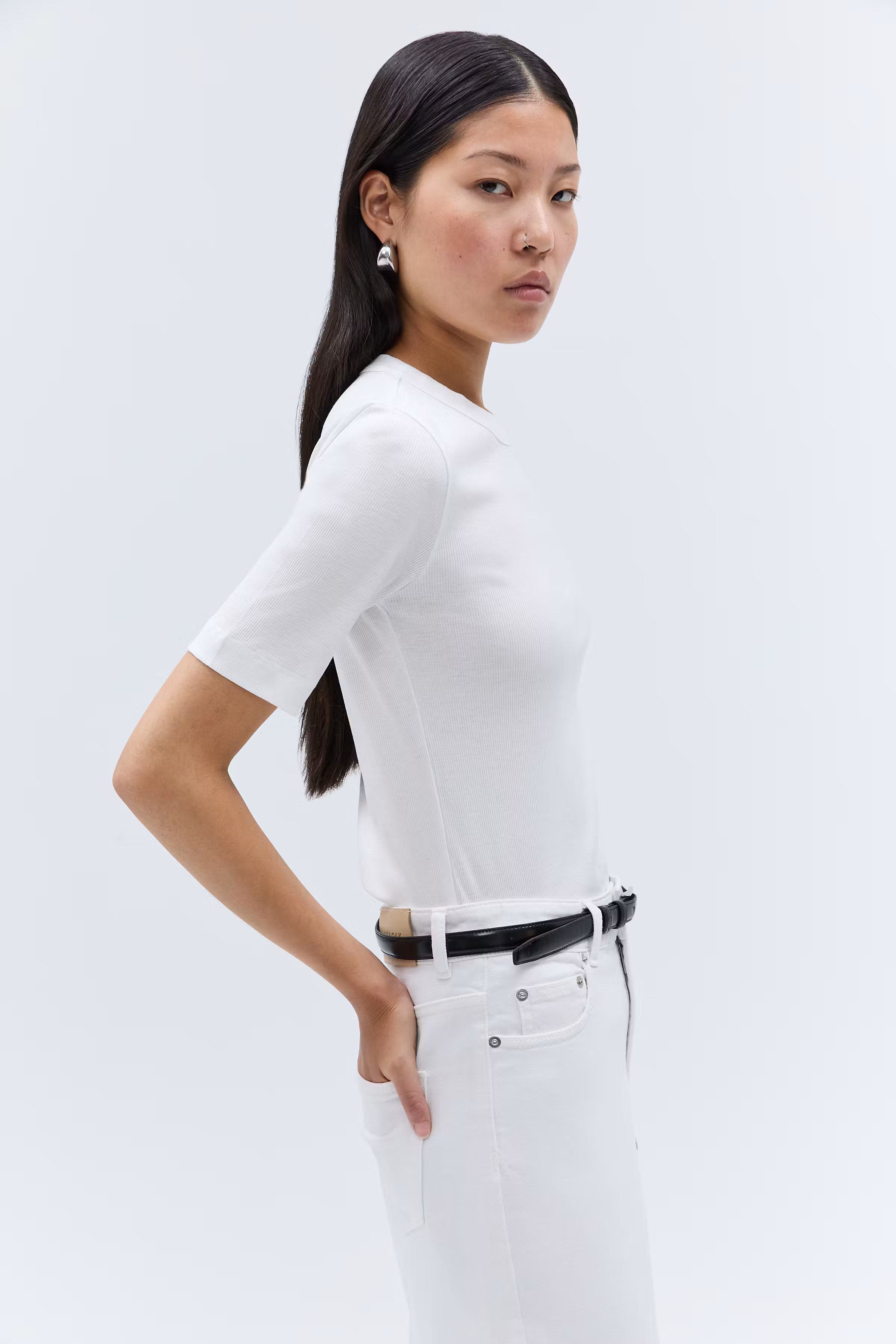 IOKRISTIN Top LOOKBOOK FRONT 30600546-WH001
