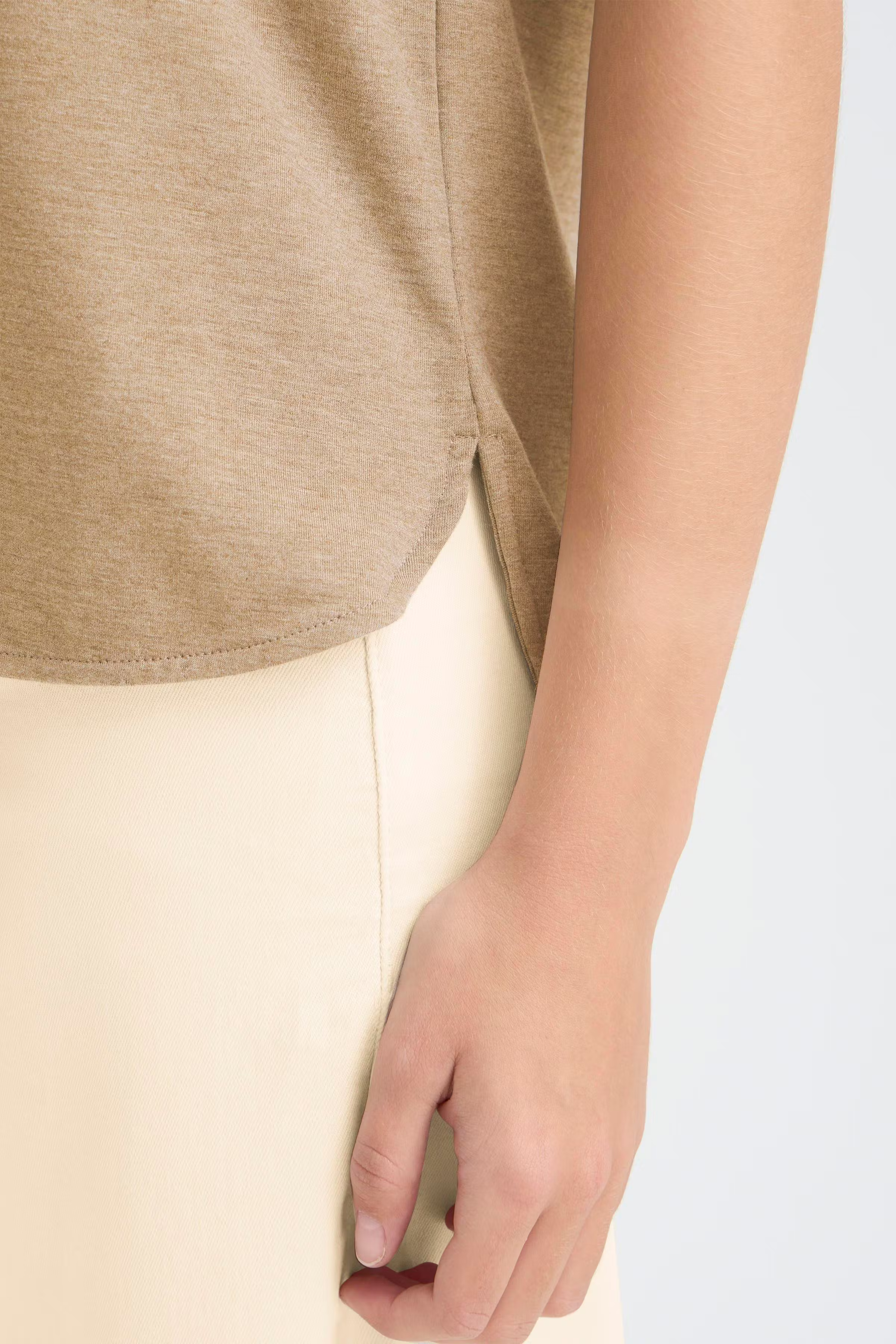 IHREBELLY T-shirt LOOKBOOK DETAIL 20125199-171314