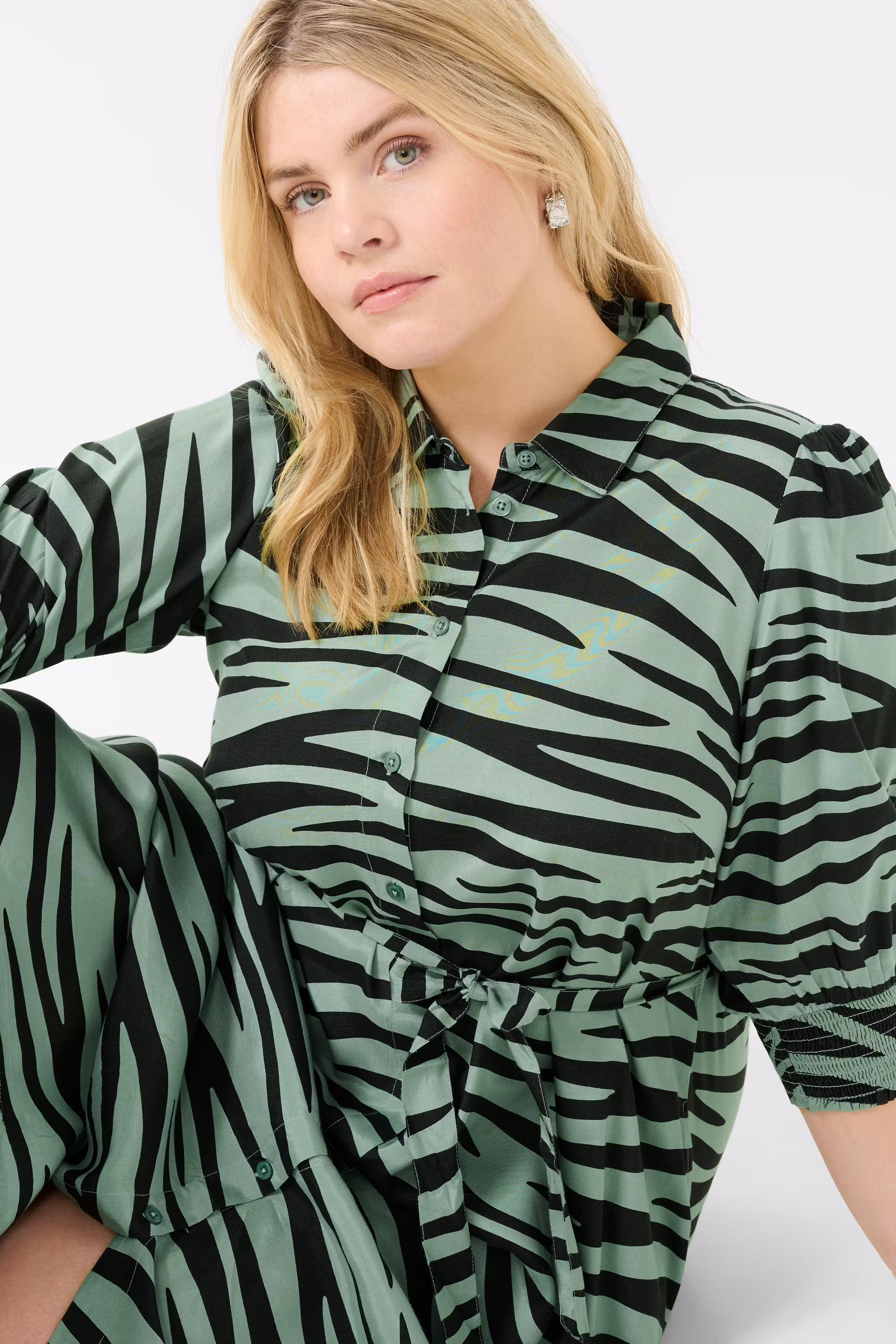 KCemina Kleid LOOKBOOK DETAIL 10583344-107829