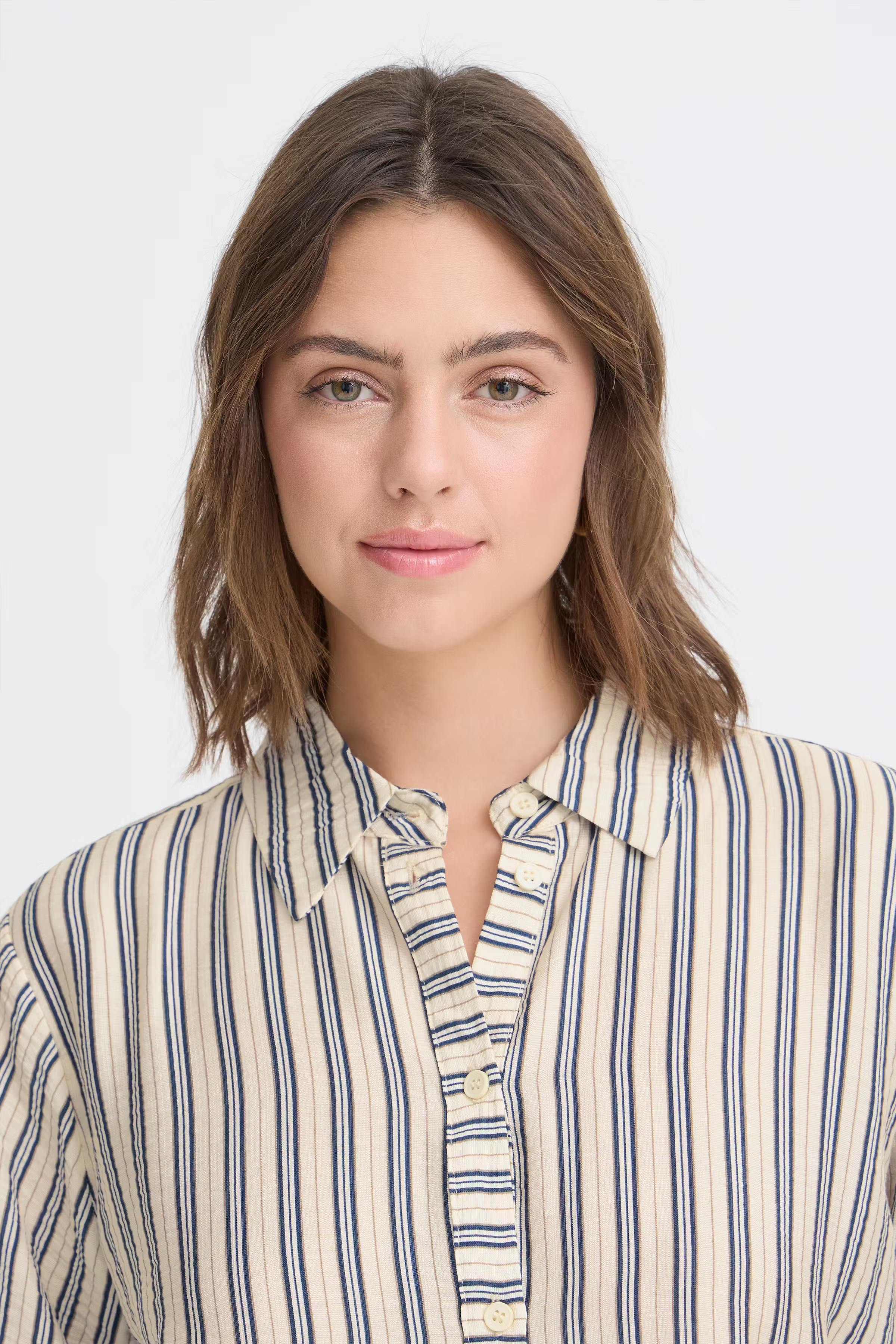 FRKAMILIA Hemd LOOKBOOK DETAIL 20617808-900007530