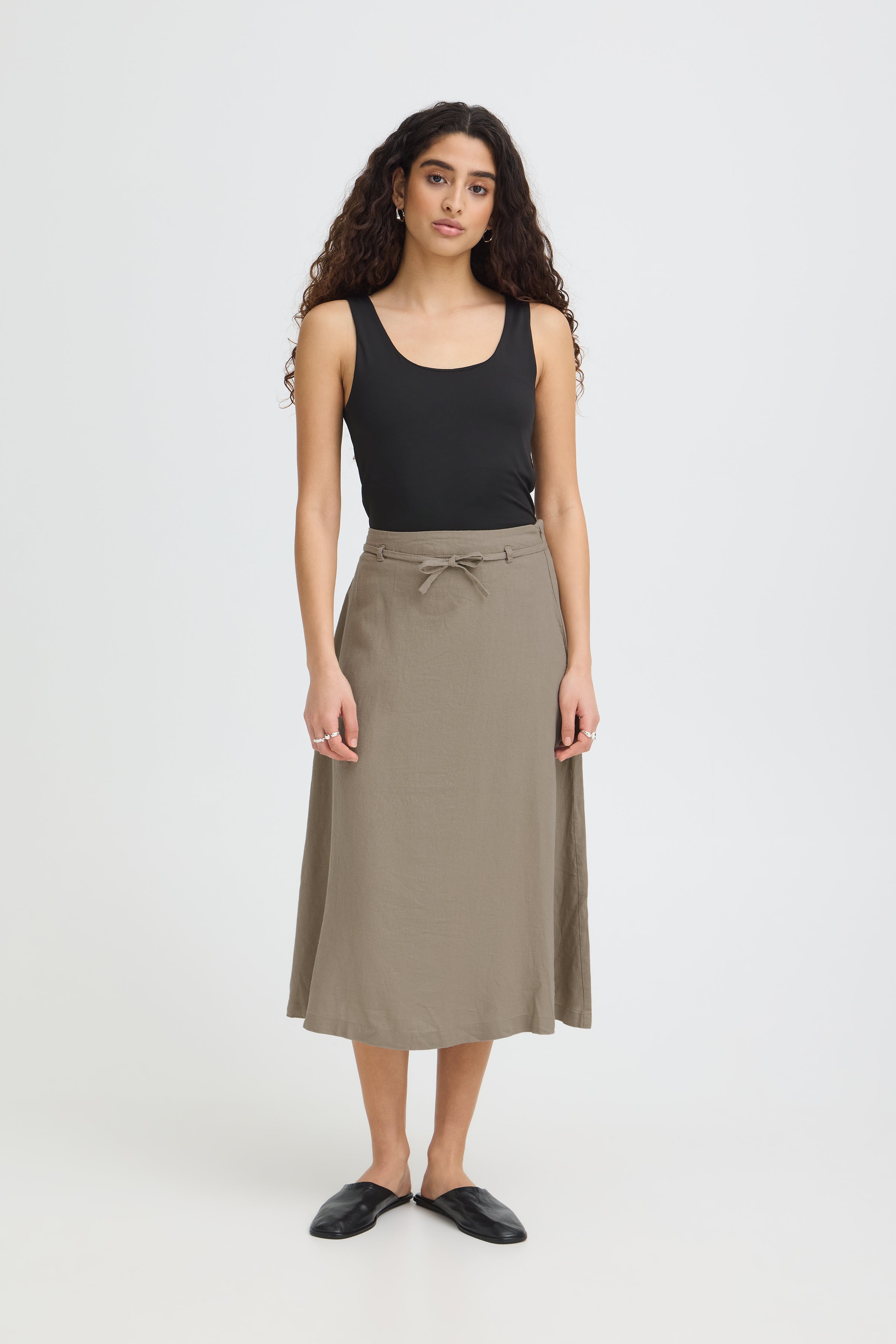 IHLINNO Skjørt LOOKBOOK FRONT 20125601-171310