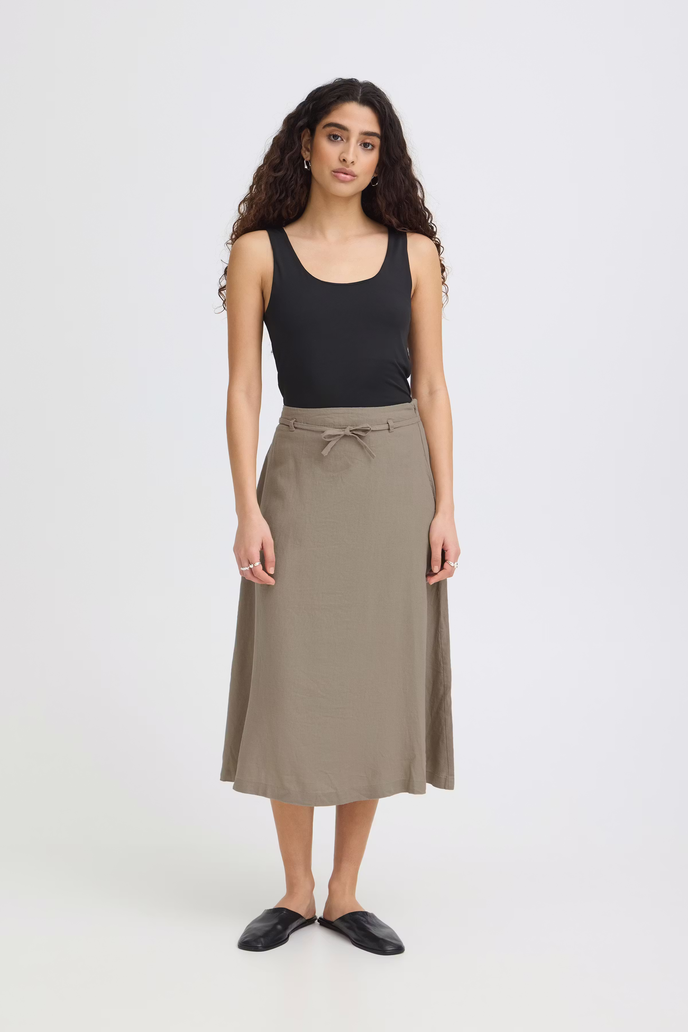 IHLINNO Skjørt LOOKBOOK FRONT 20125601-171310
