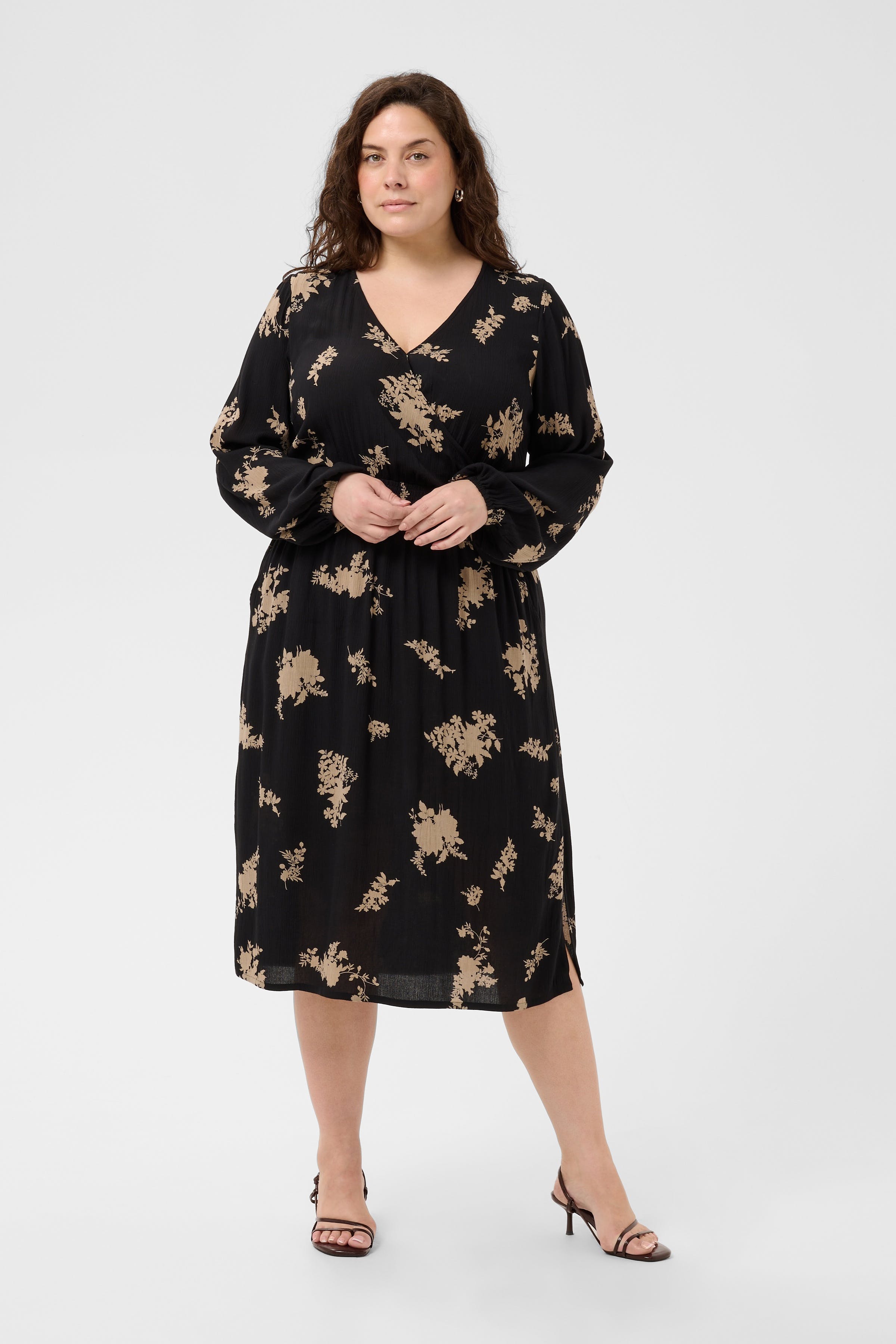 KCjenna Kleid LOOKBOOK FRONT 10584938-106367