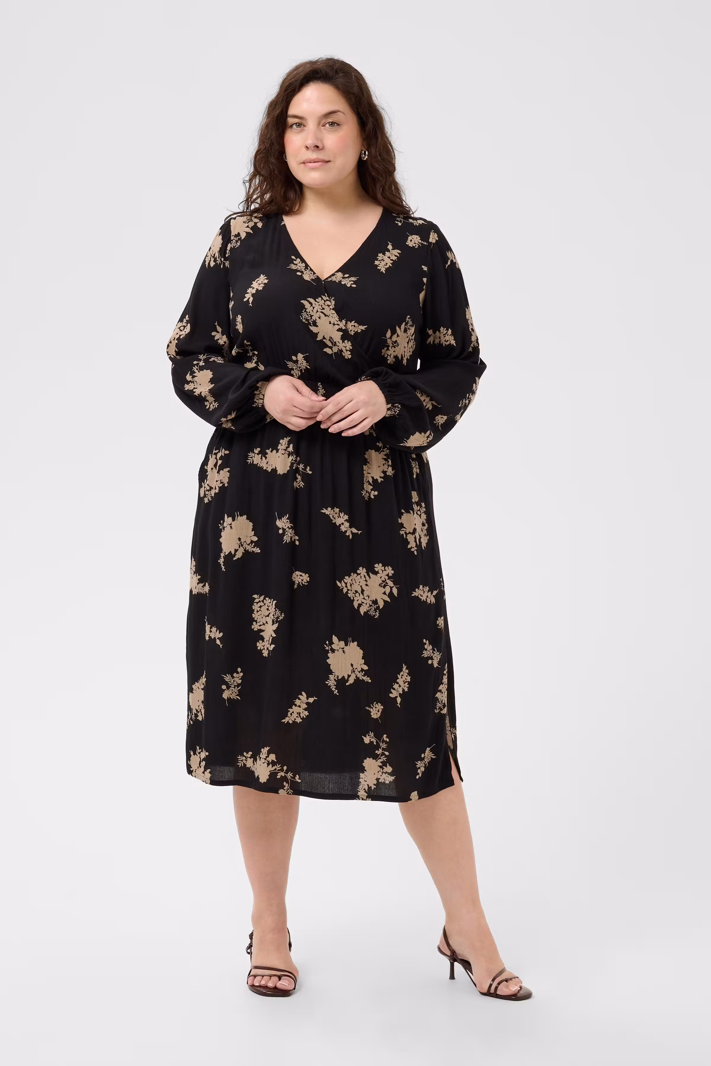 KCjenna Kleid LOOKBOOK FRONT 10584938-106367
