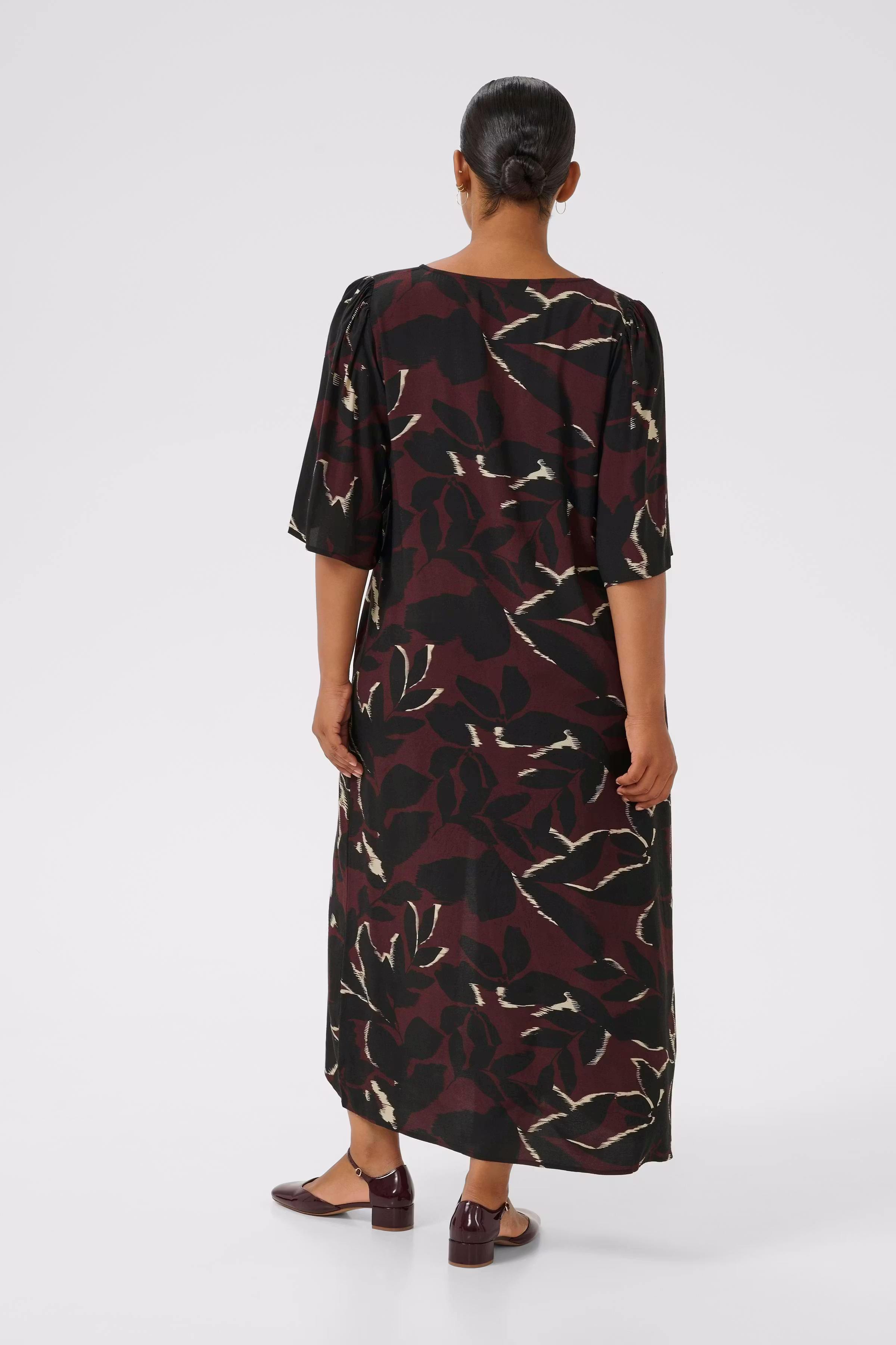 KCmilana Kjole LOOKBOOK BACK 10583650-108224