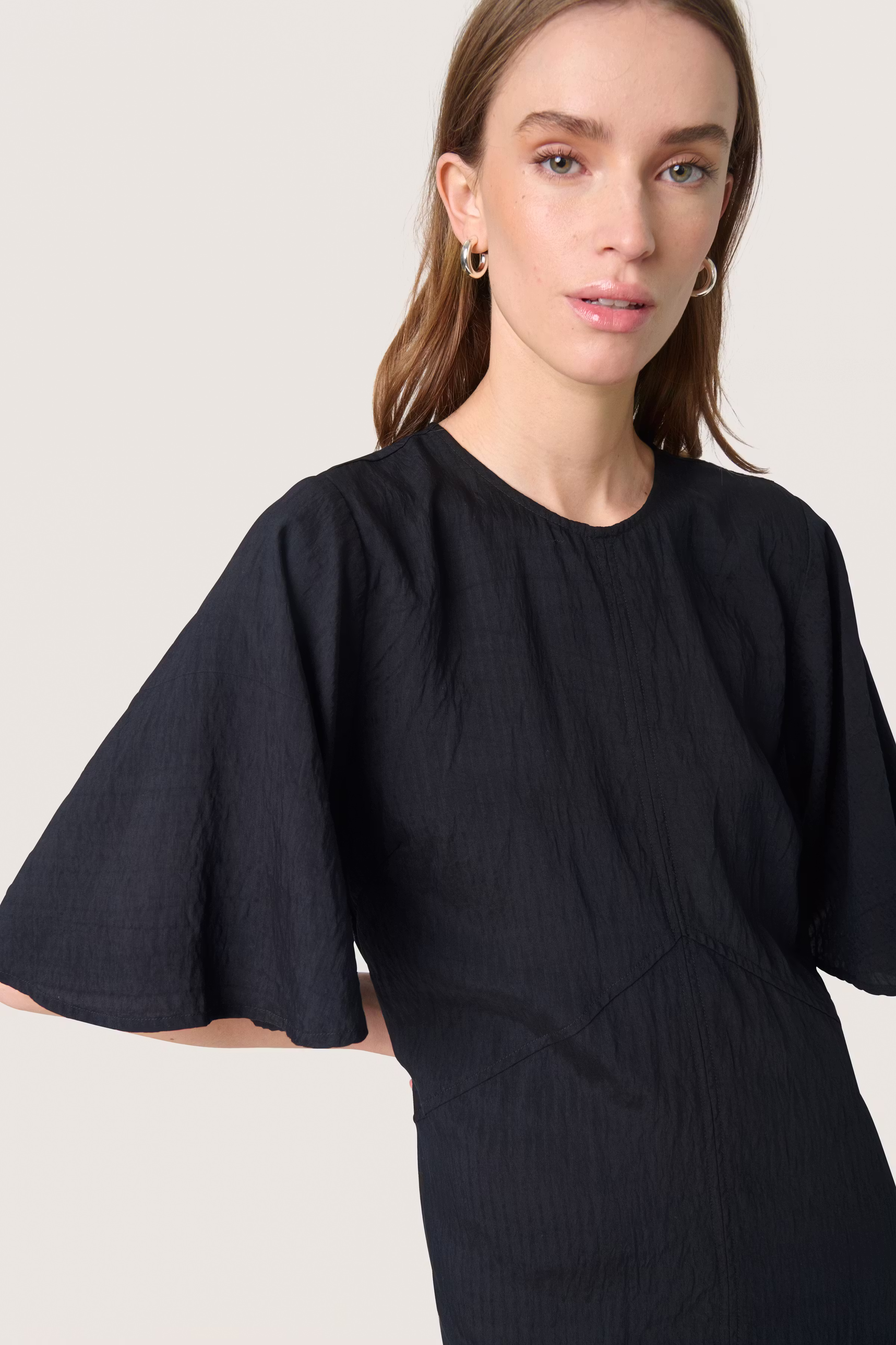 SLEmmy Dress LOOKBOOK DETAIL 30408432-194008