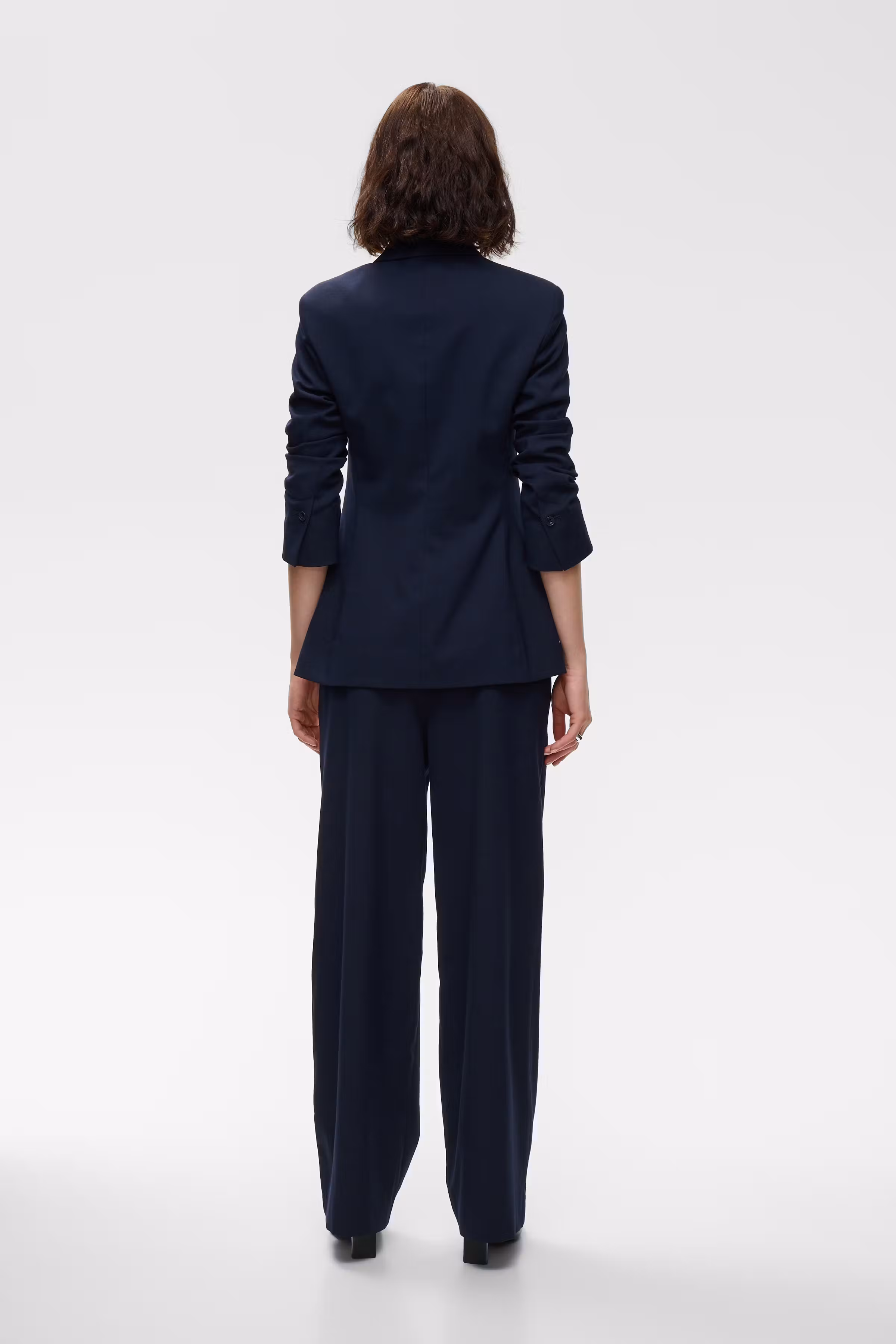 IOPedra Pants LOOKBOOK BACK 30600011-BL900