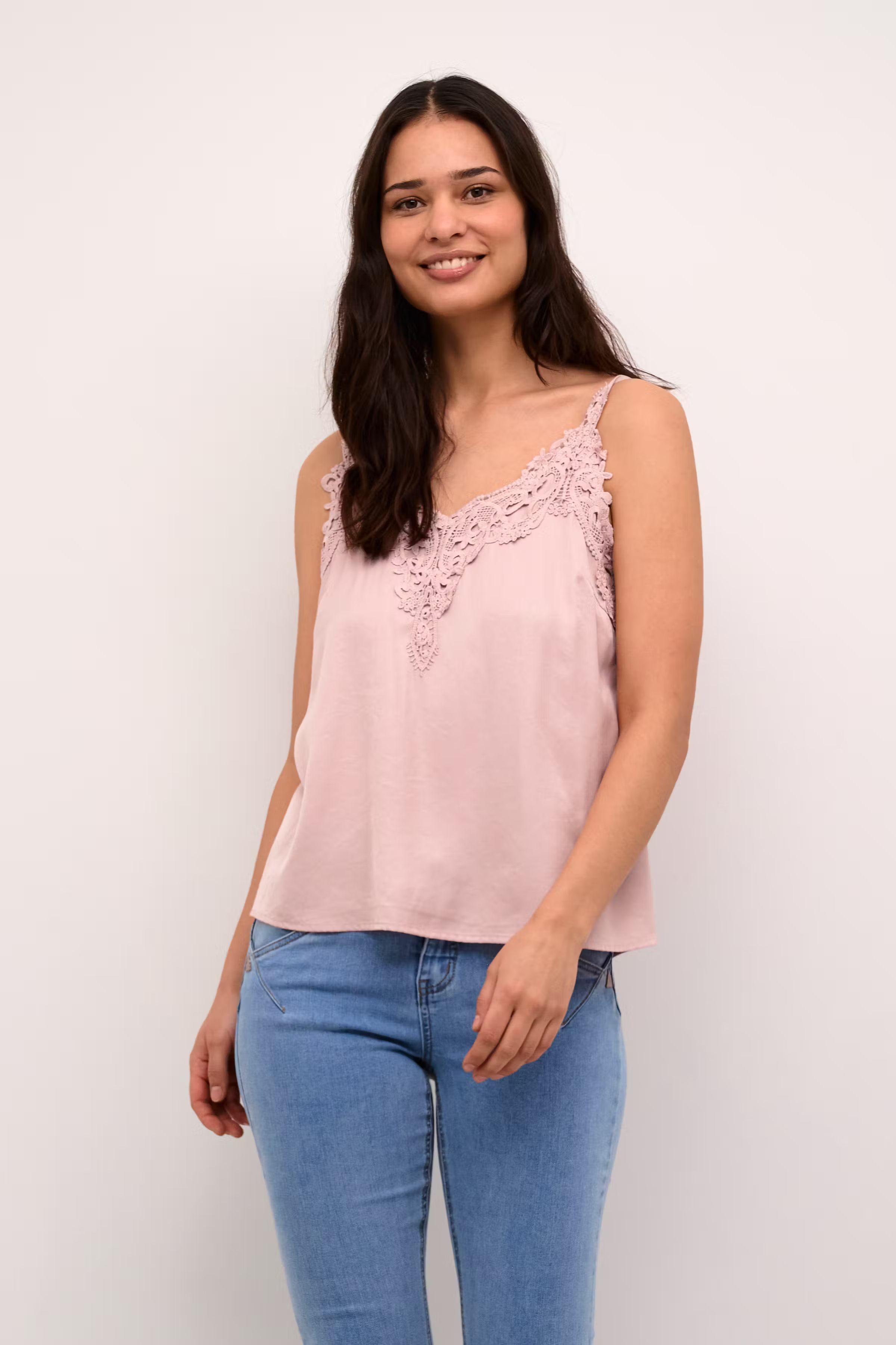 CRAnna Top LOOKBOOK FRONT 10611224-151512