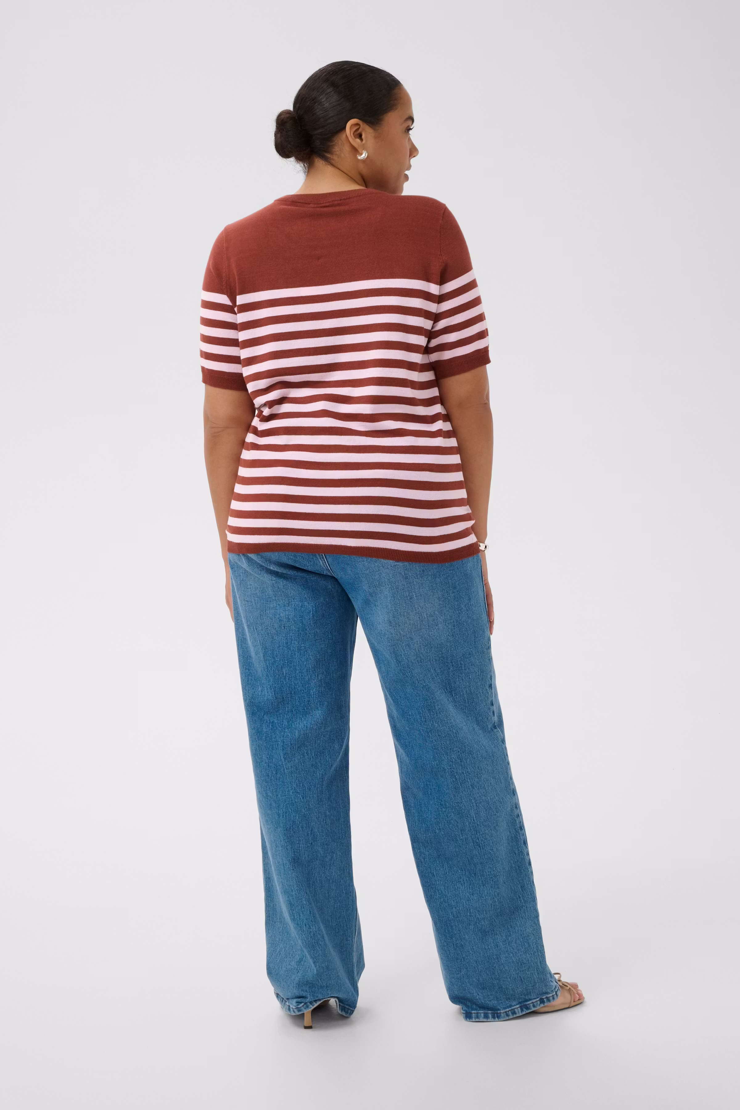 KClizzy Pullover LOOKBOOK BACK 10582914-109797