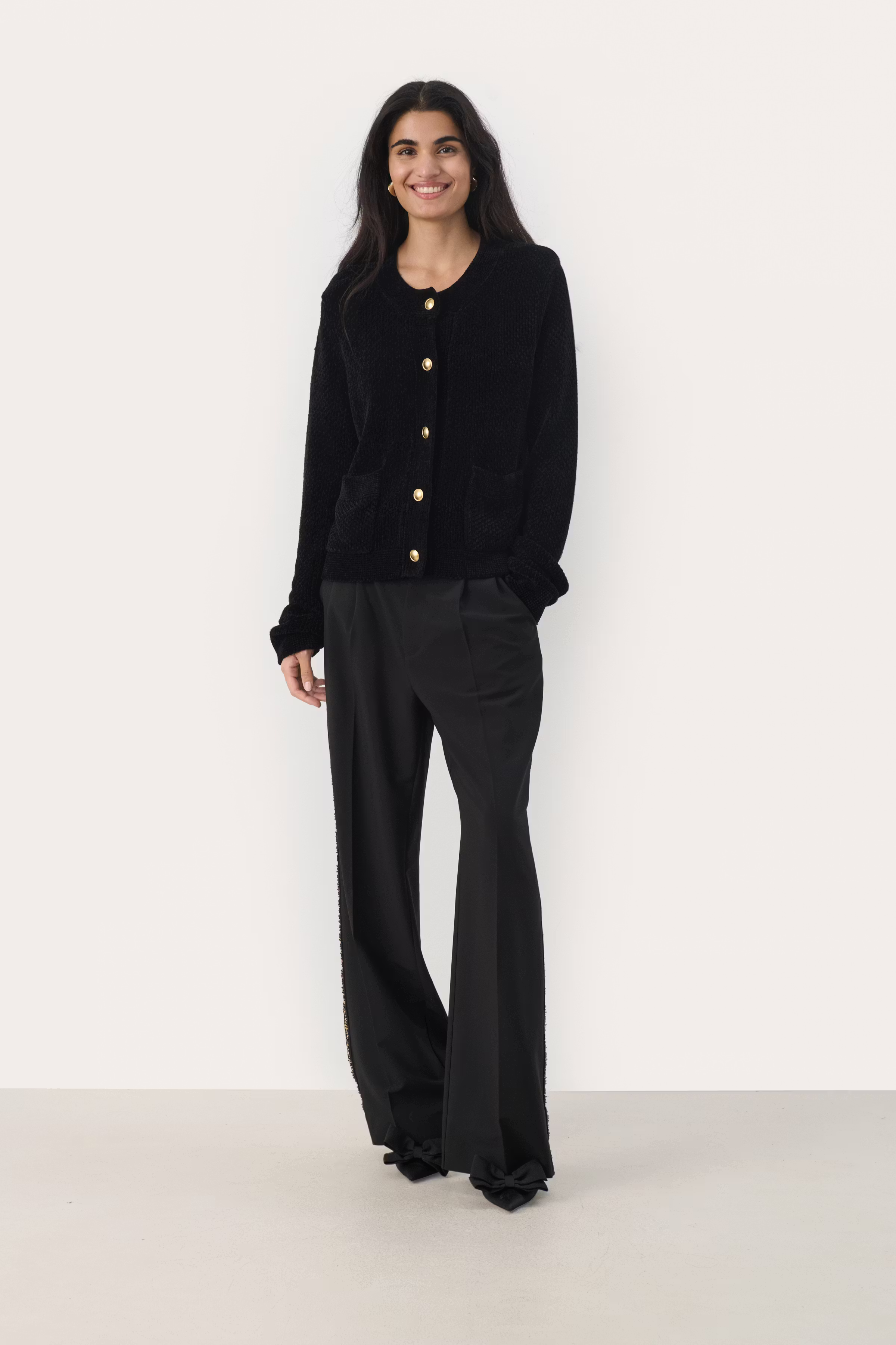 MikaPW Cardigan LOOKBOOK FRONT 30309122-194008