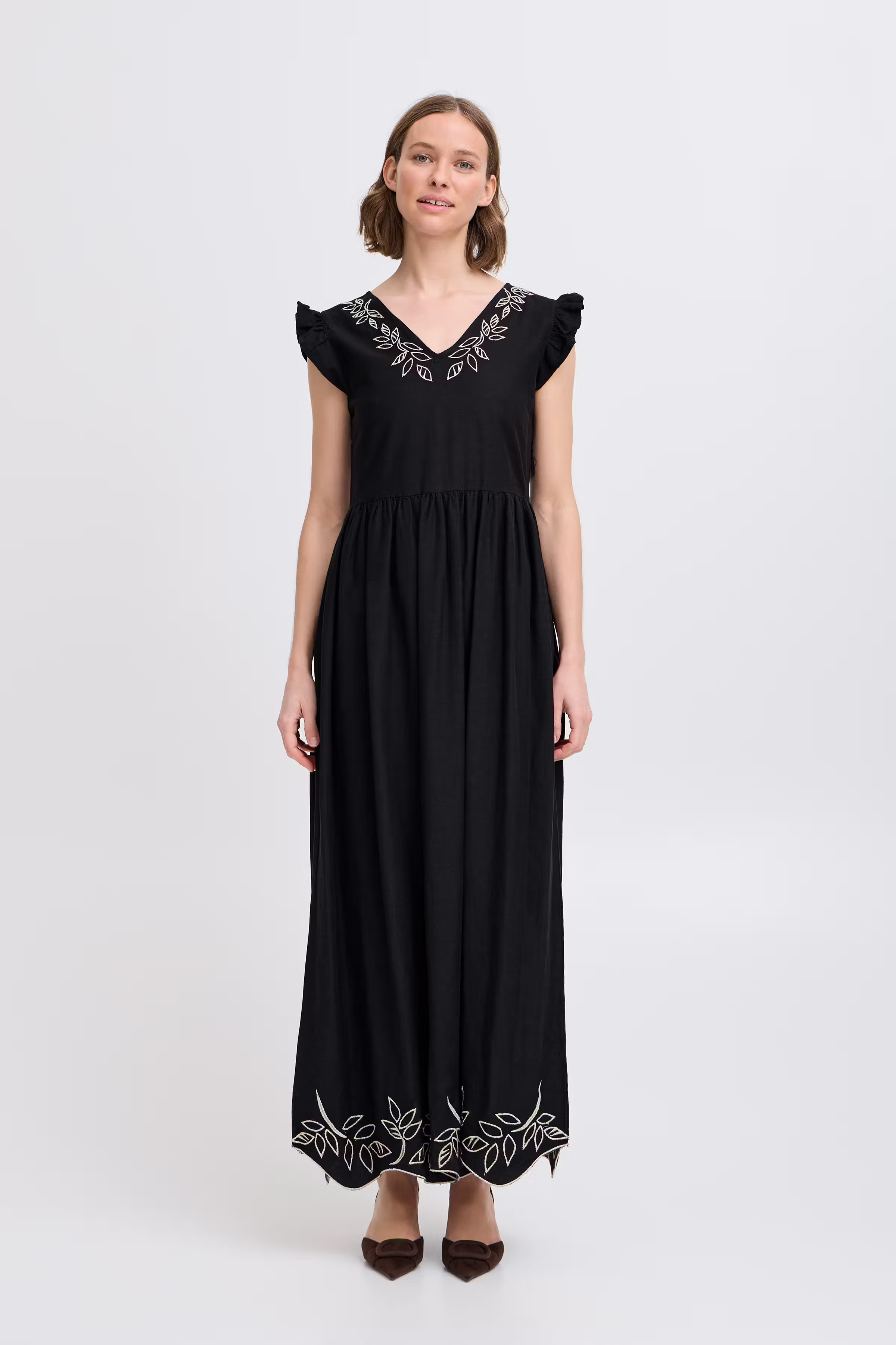 BYIBONO Kjole LOOKBOOK FRONT 20816794-200451