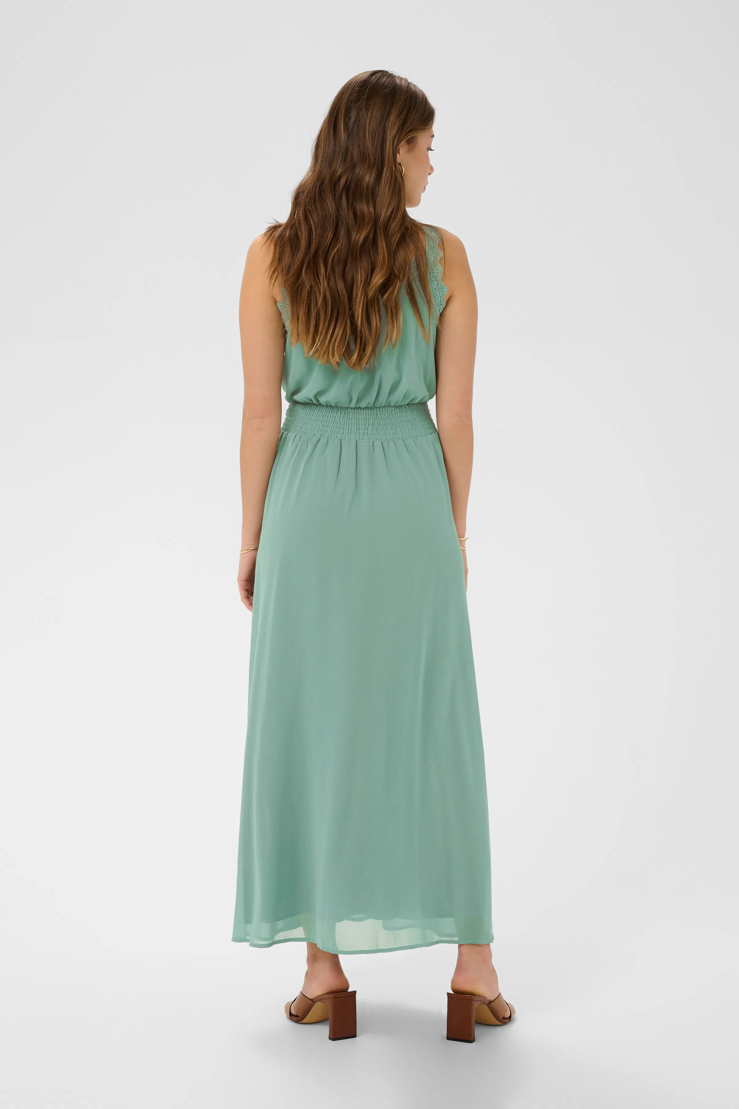 CRJessa Kjole LOOKBOOK BACK 10615458-176206