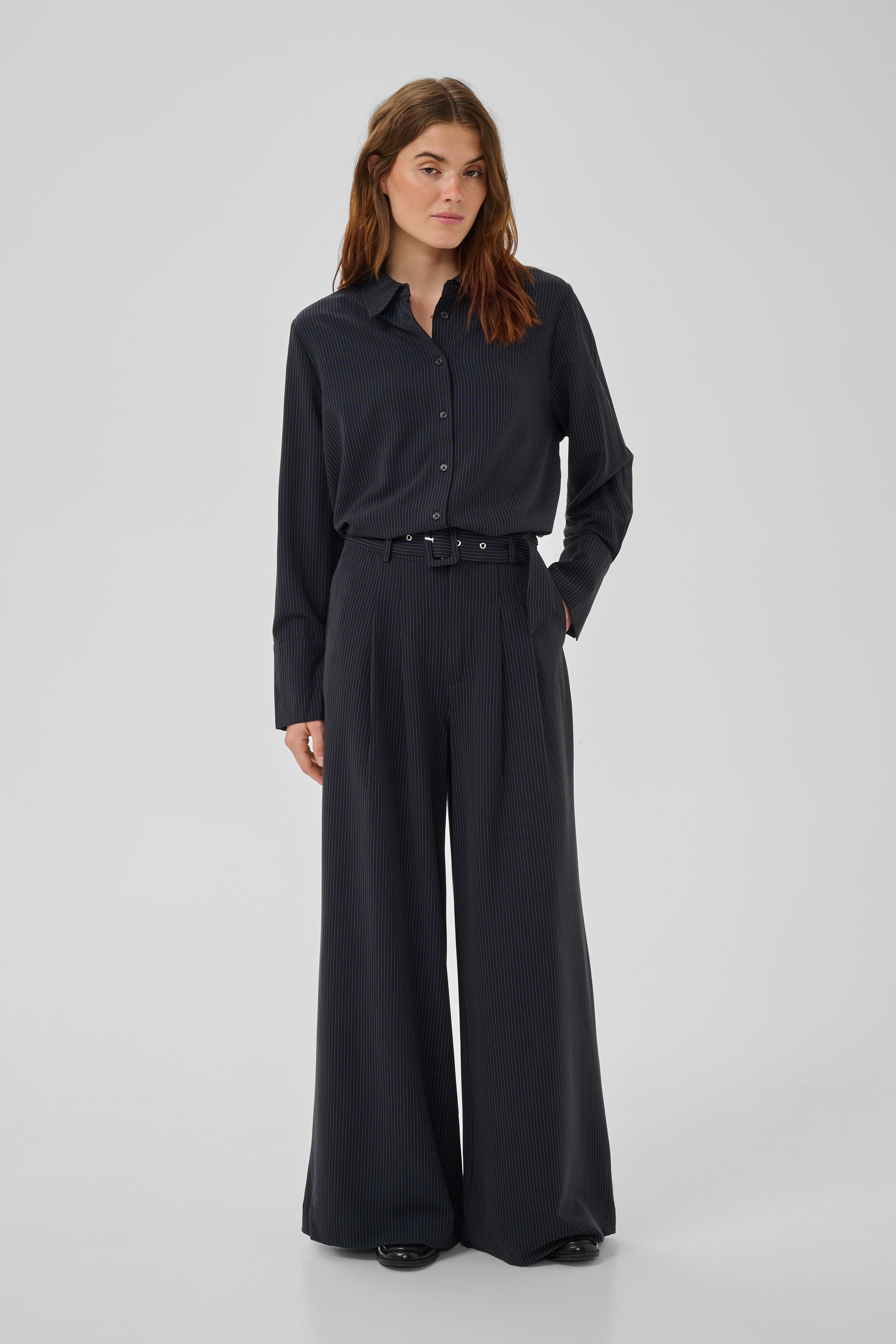 VittaMW Byxor LOOKBOOK FRONT 10704999-107047
