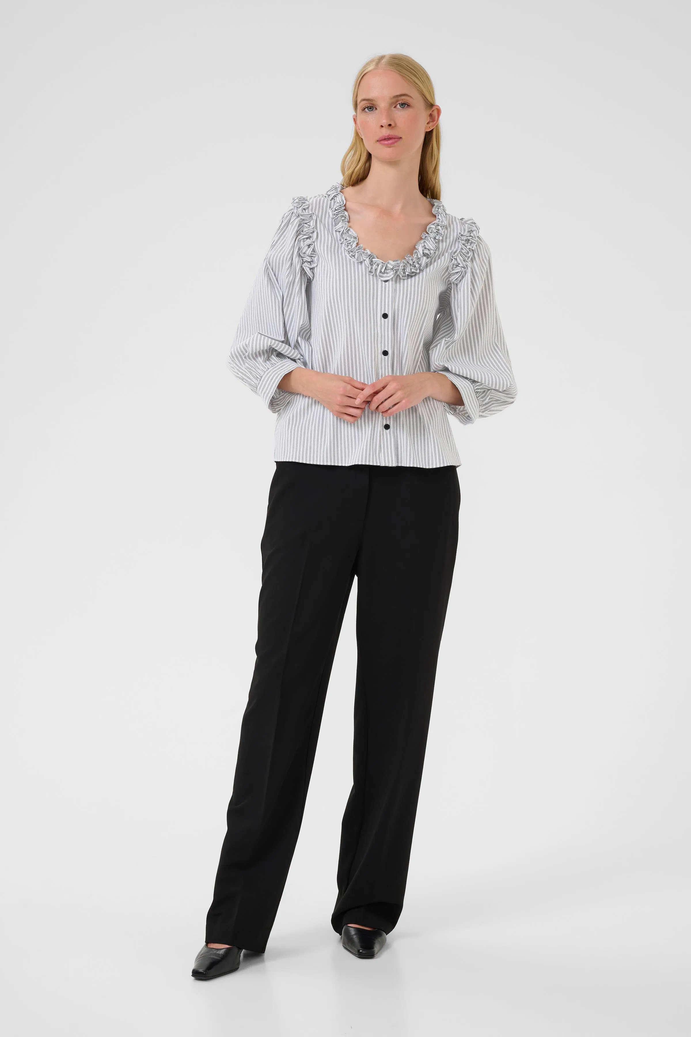 KBBeatrice Bluse LOOKBOOK FRONT 10105647-108463