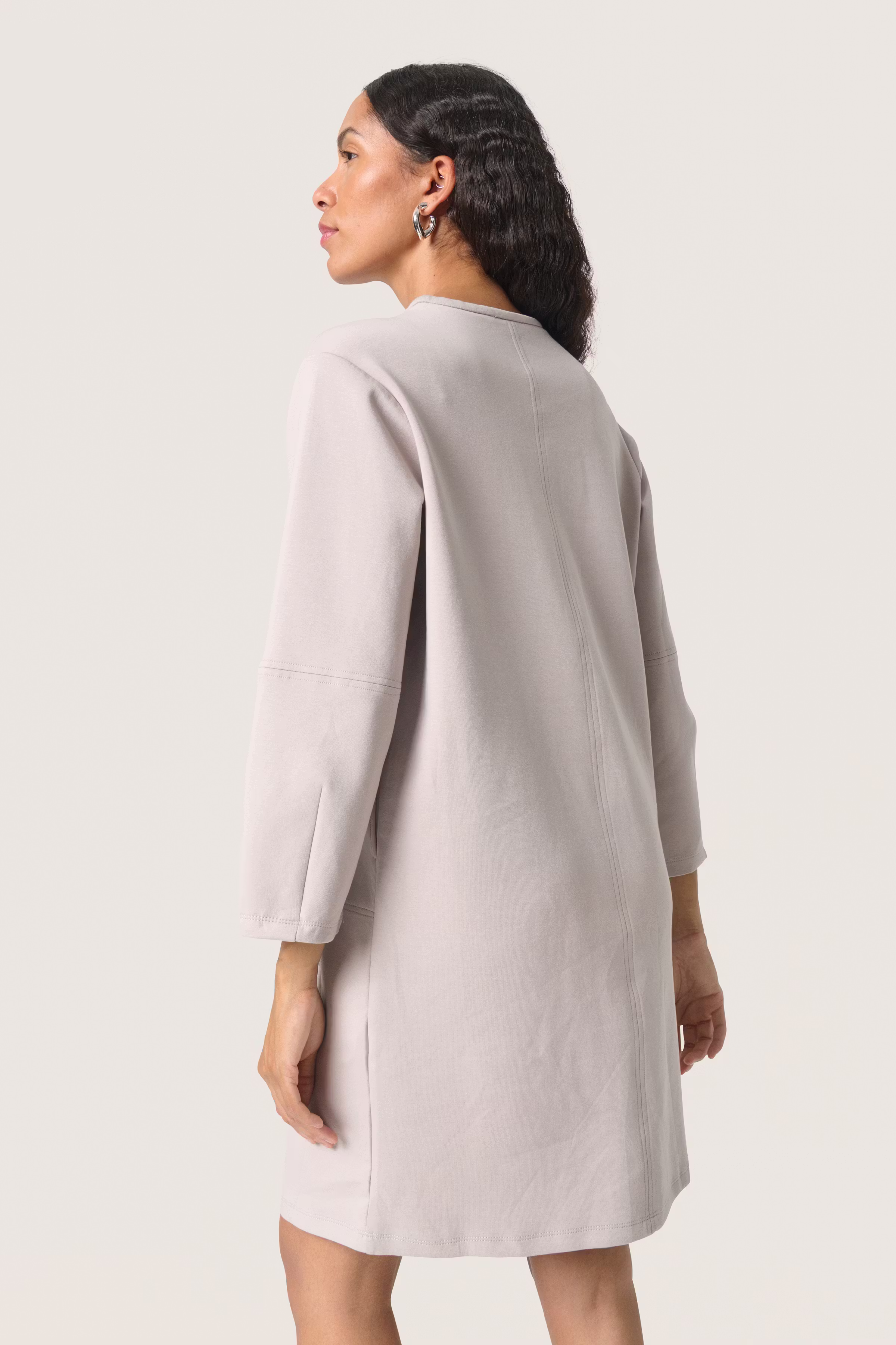 SLMagana Kjole LOOKBOOK BACK 30407915-153800