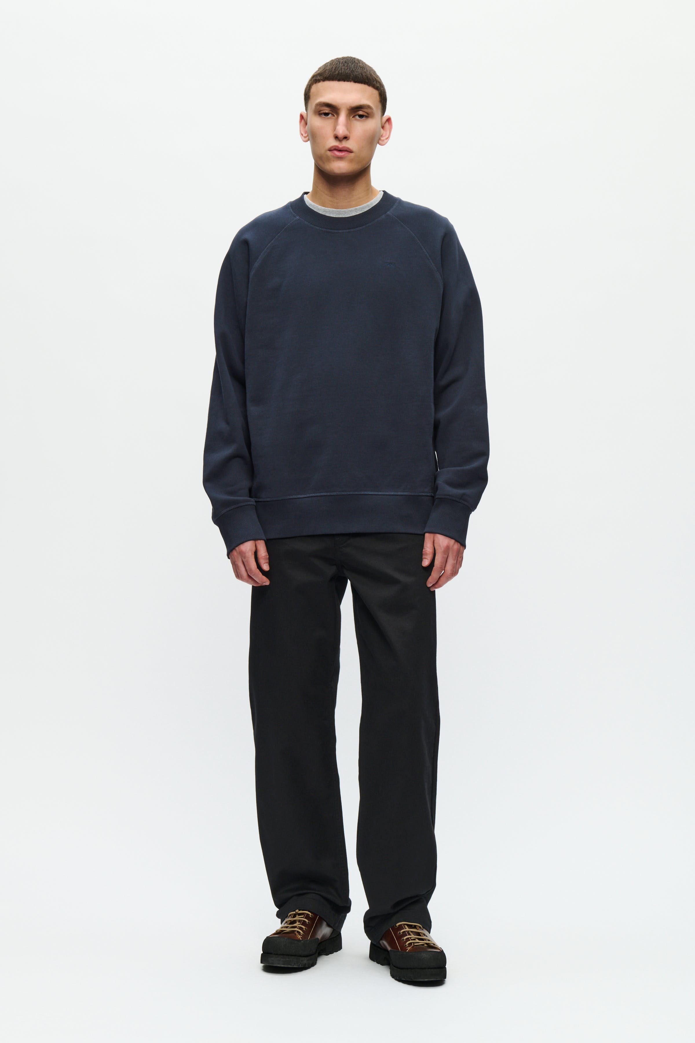 WWHester Sweatshirt LOOKBOOK FRONT 30251551-194011