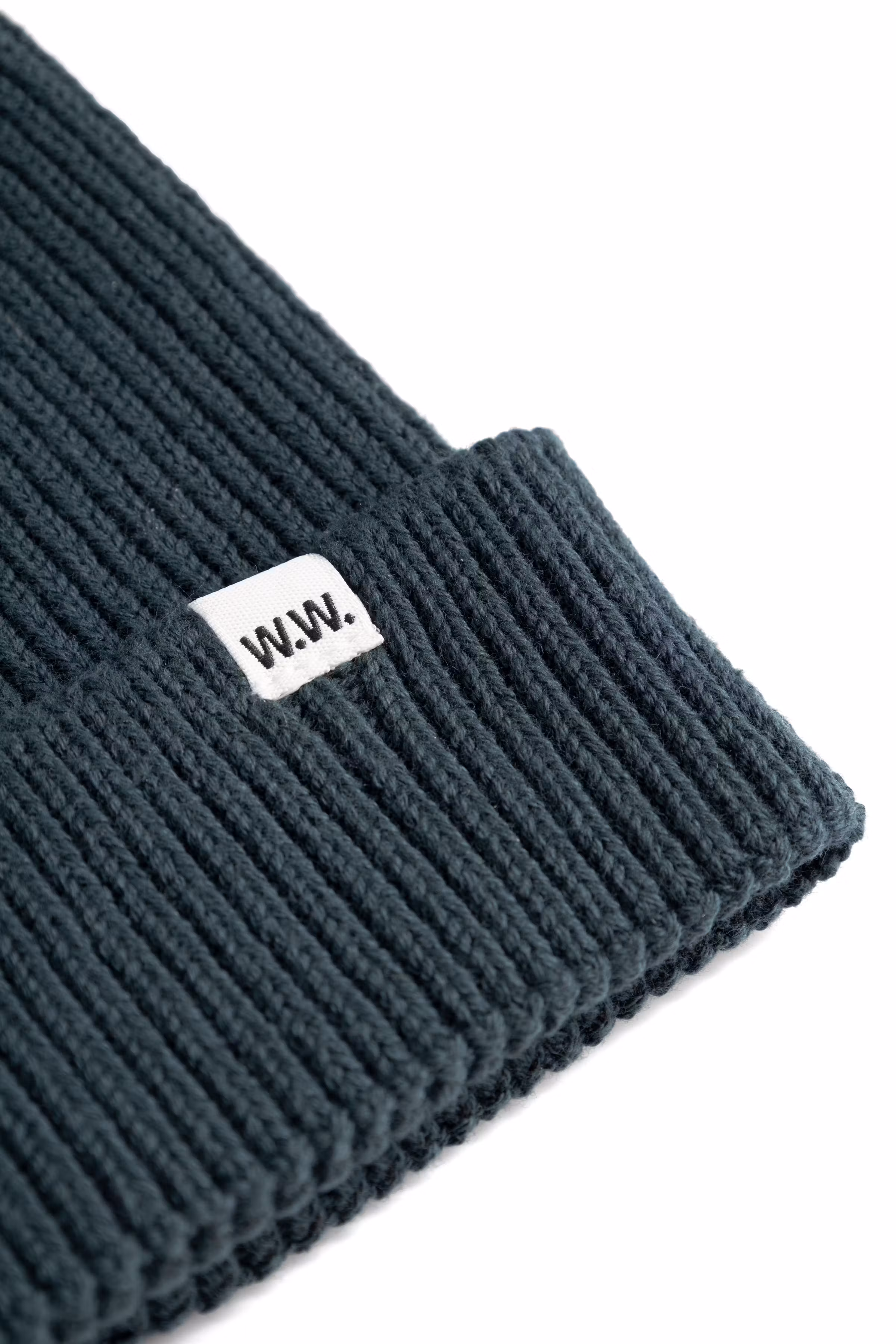 WWEddie beanie PACK DETAIL 30251647-195320