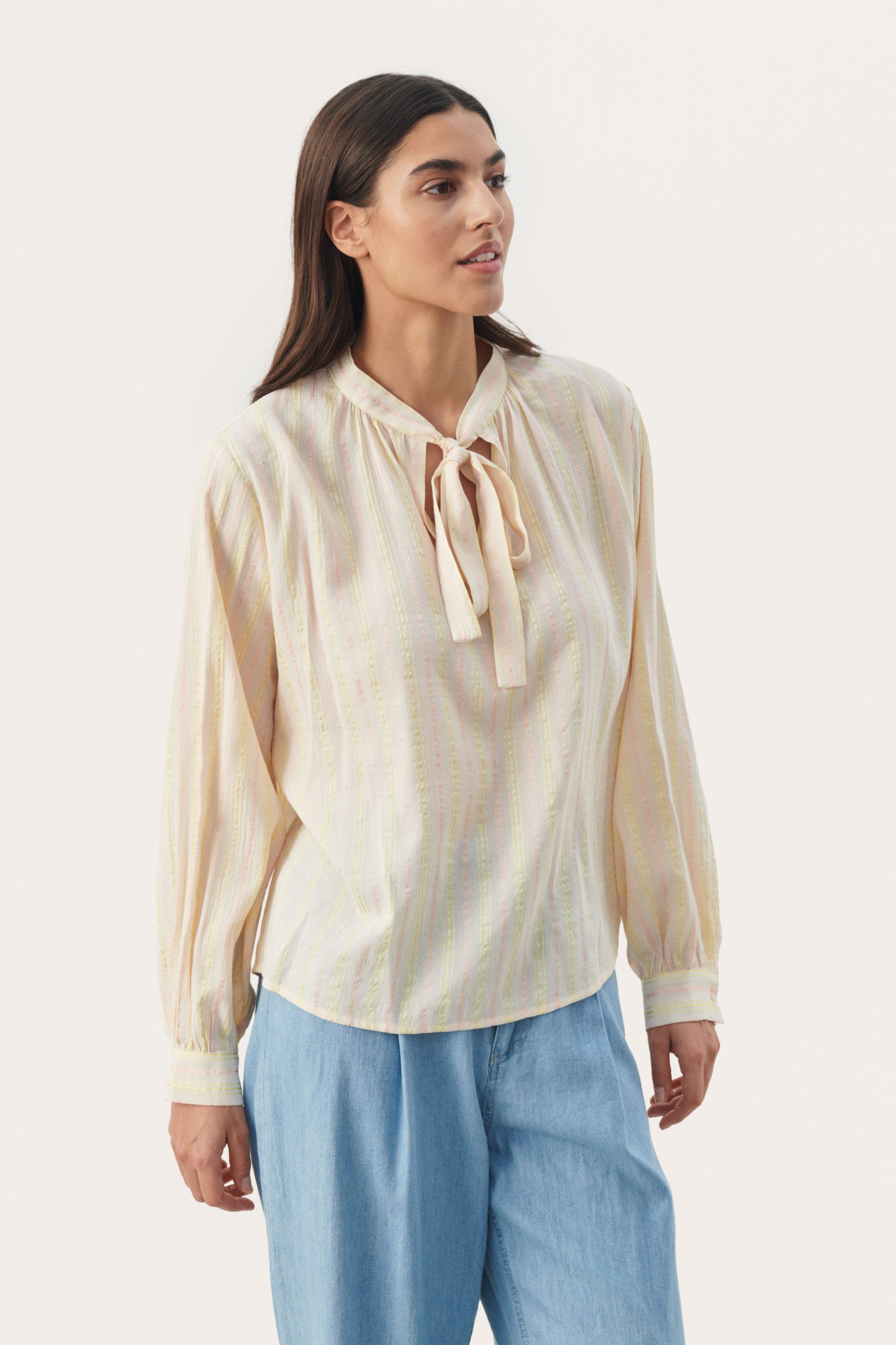 EpokePW Bluse LOOKBOOK FRONT 30308465-302769