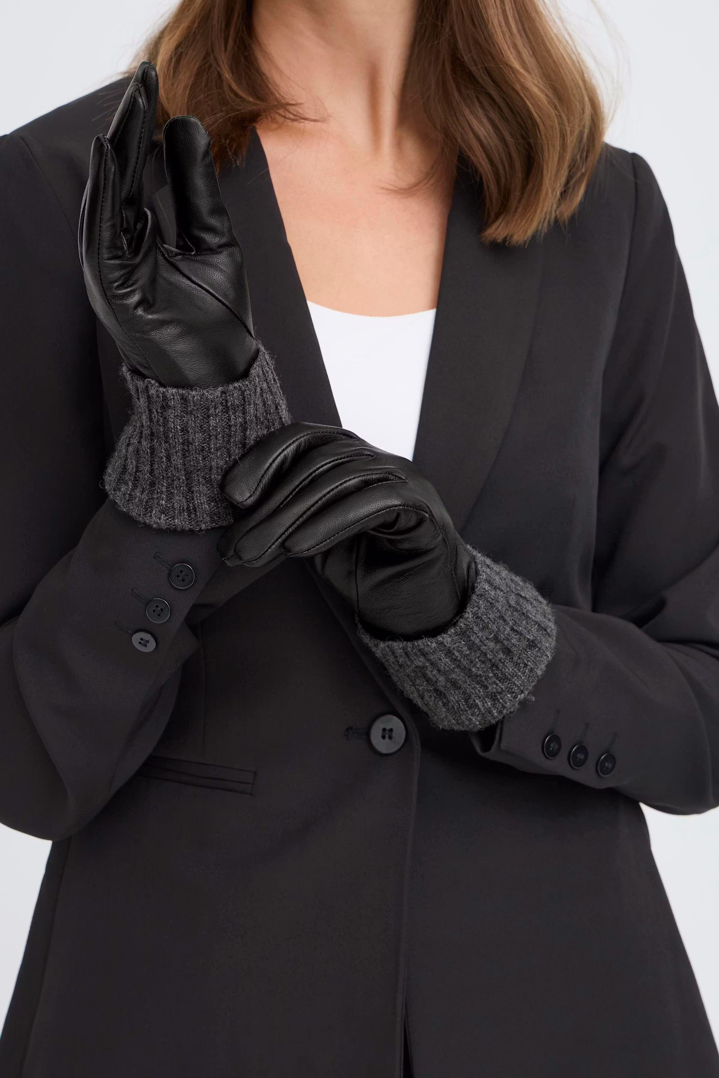 IAMYRNA Handsker LOOKBOOK FRONT 20124973-194008