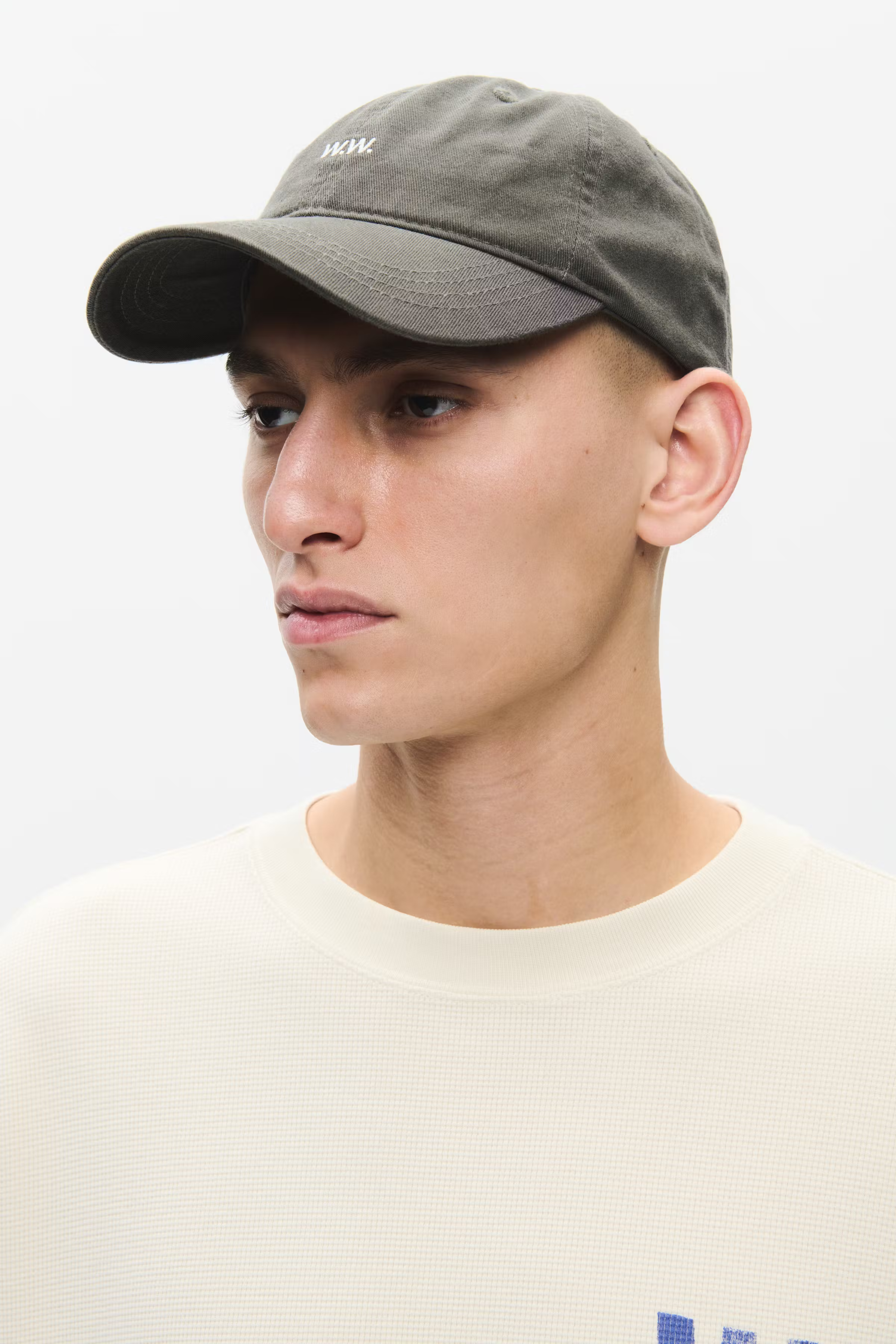 WWLow Cap LOOKBOOK DETAIL 30251367-193910