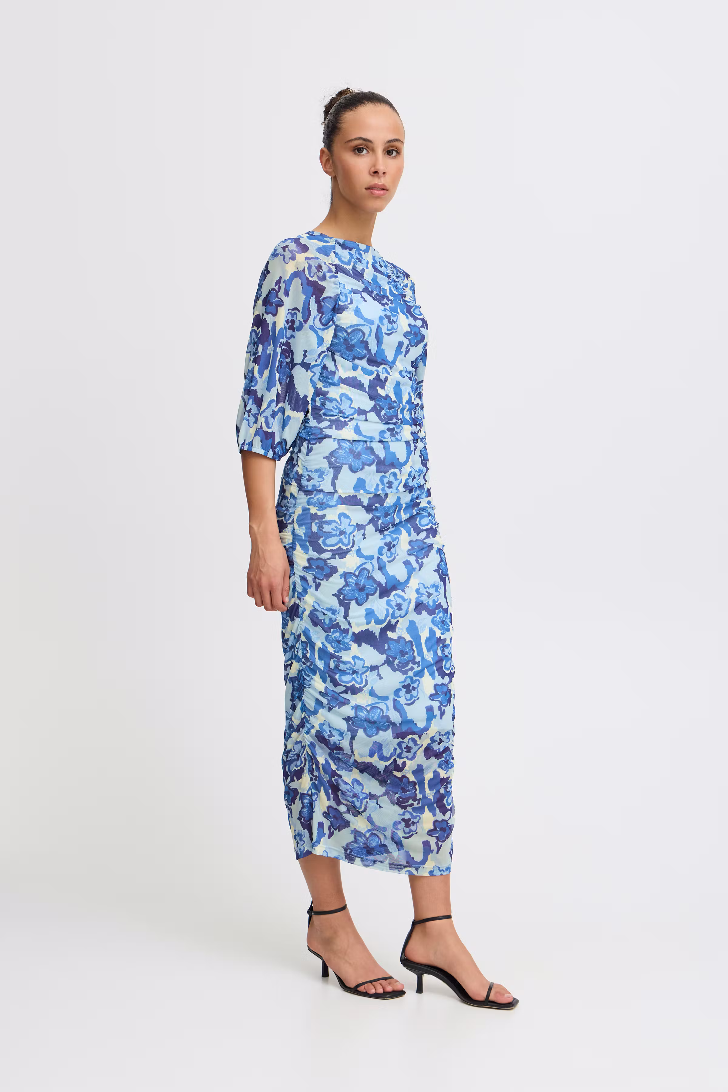 IHODESSY Robe LOOKBOOK FRONT 20121907-203771