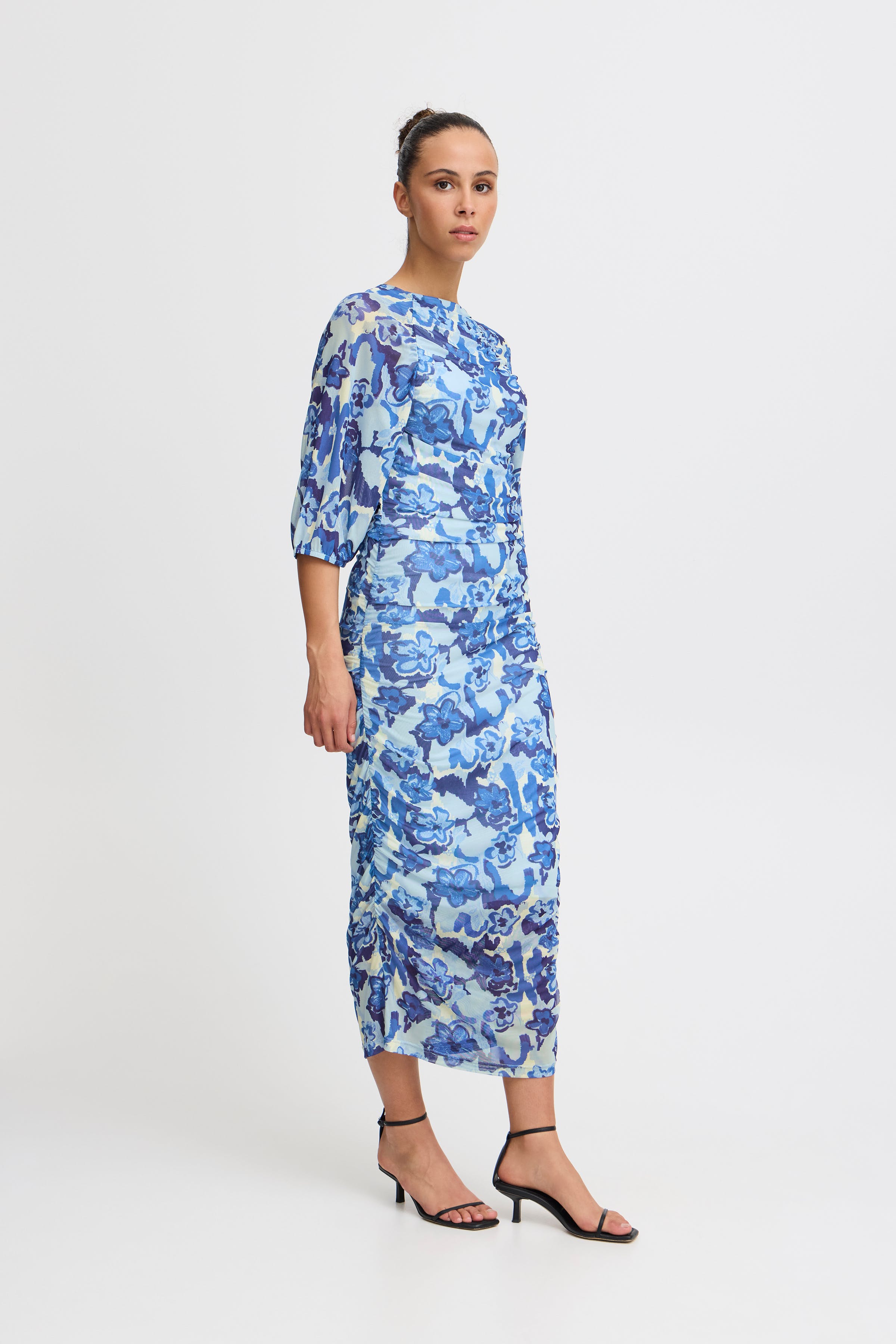 IHODESSY Kleid LOOKBOOK FRONT 20121907-203771