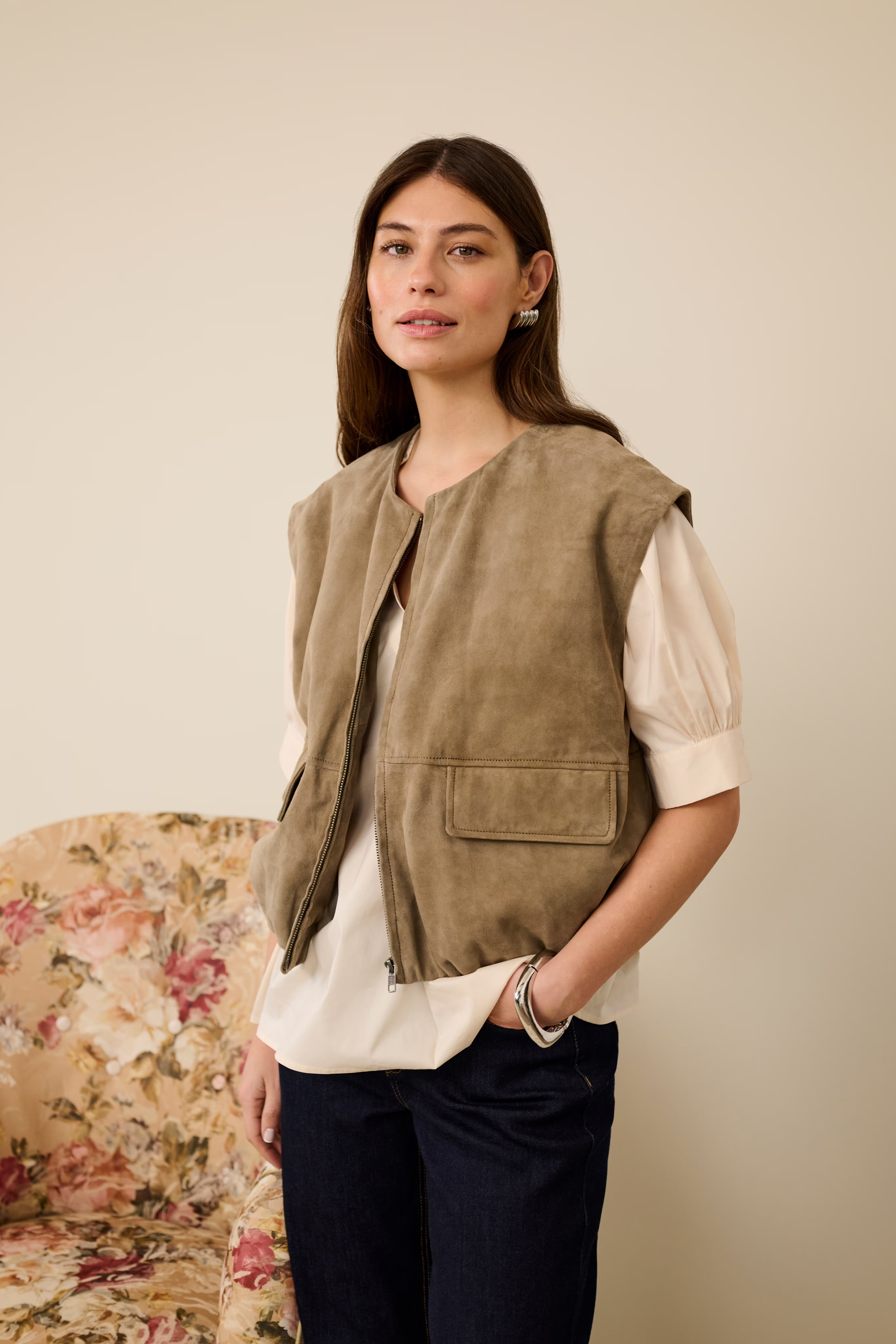 CUannemie Vest LOCATION NONE 50112731-171009