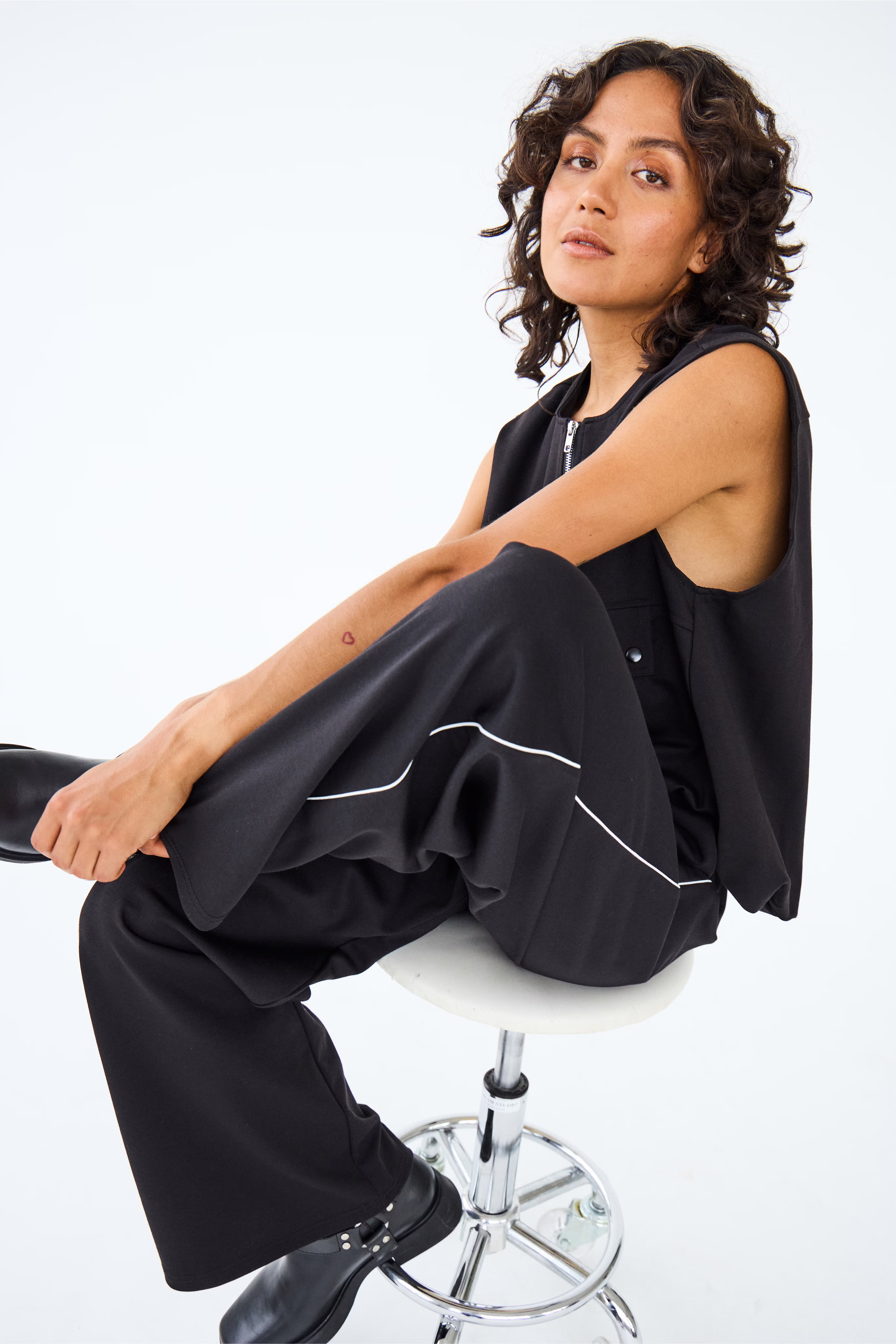 IXKATE Trousers LOCATION NONE 20123551-194008