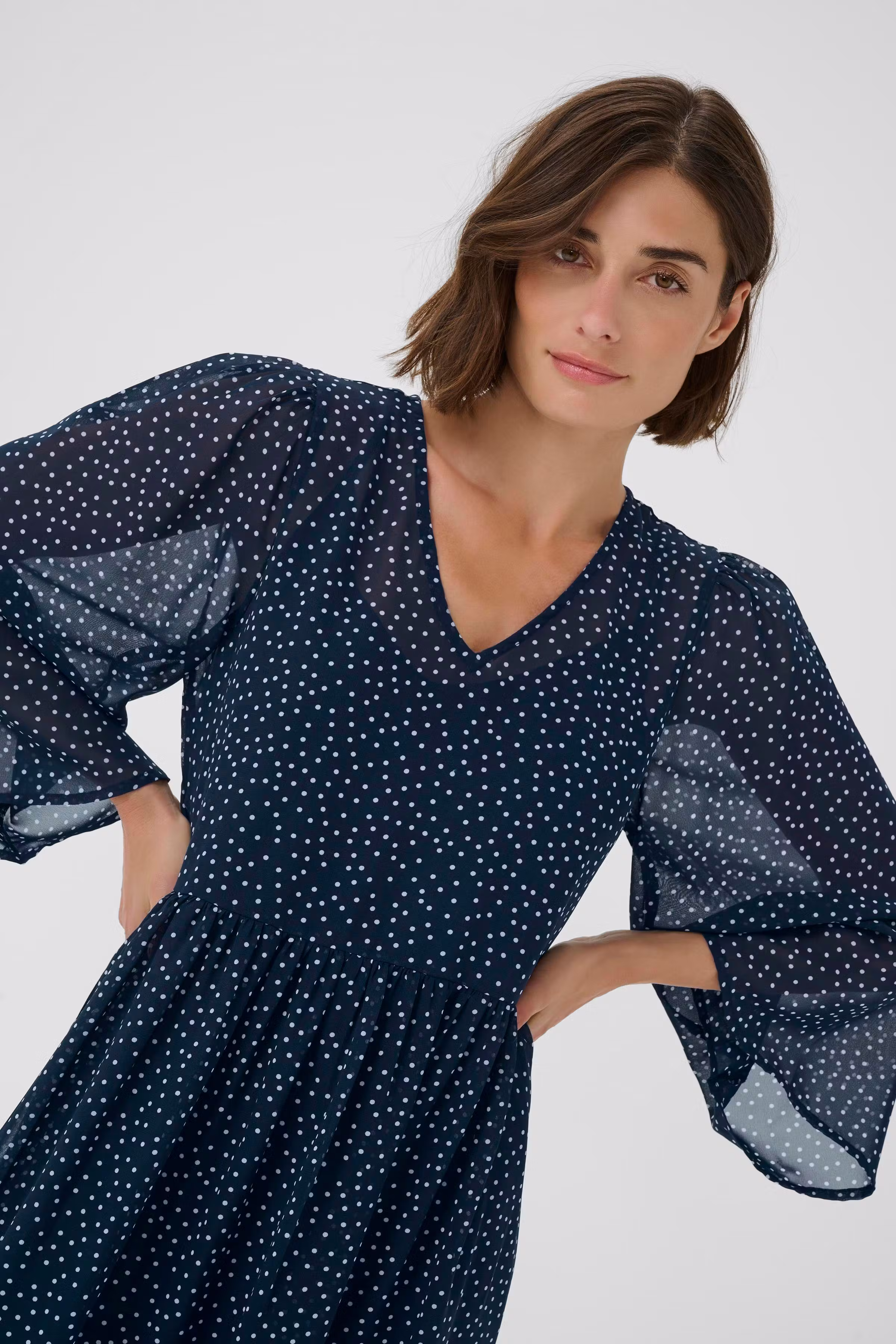 CUalita Dress with dots LOOKBOOK DETAIL 50112722-108939