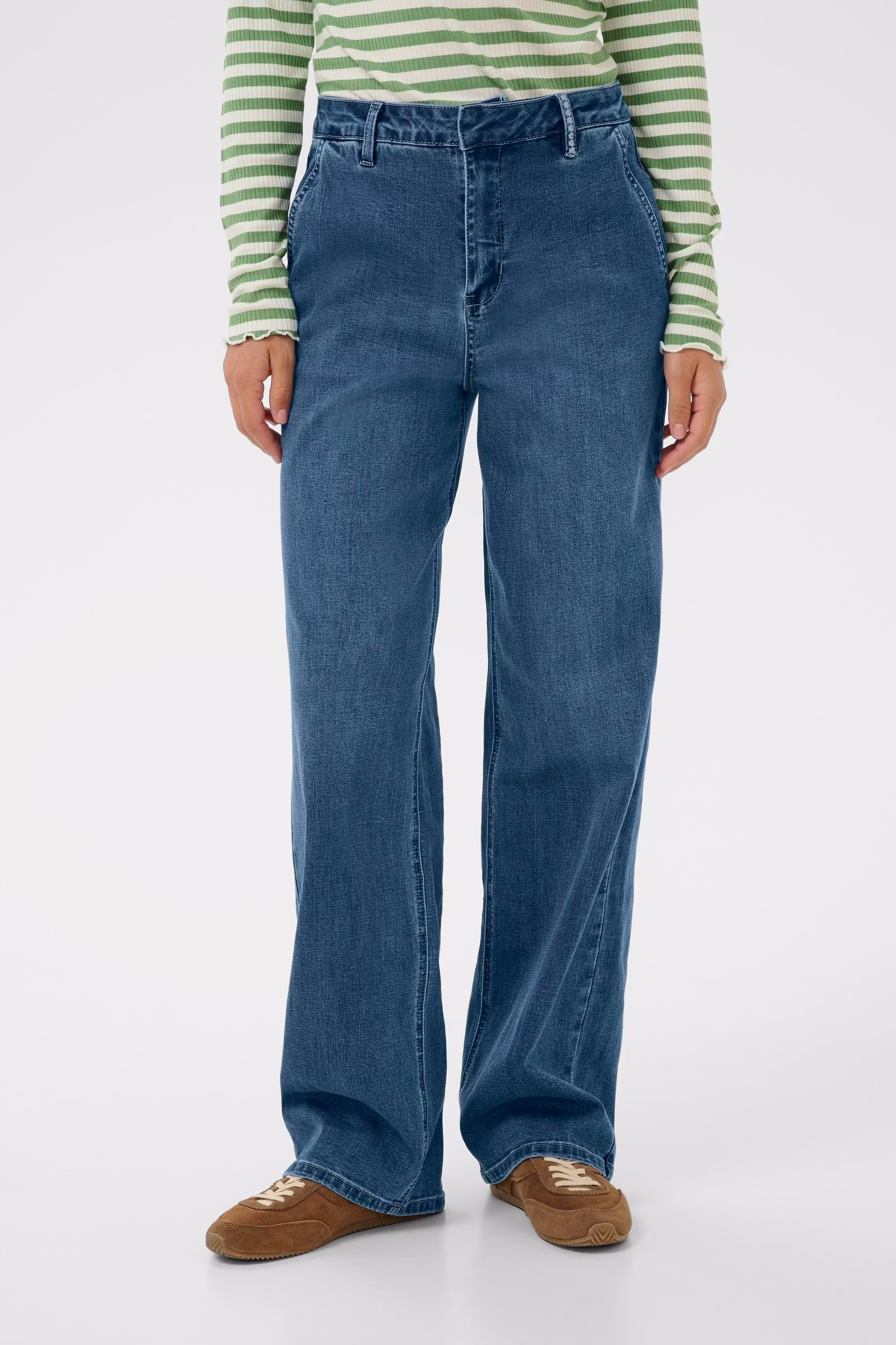 CRVisti Jeans LOOKBOOK FRONT 10614739-106422