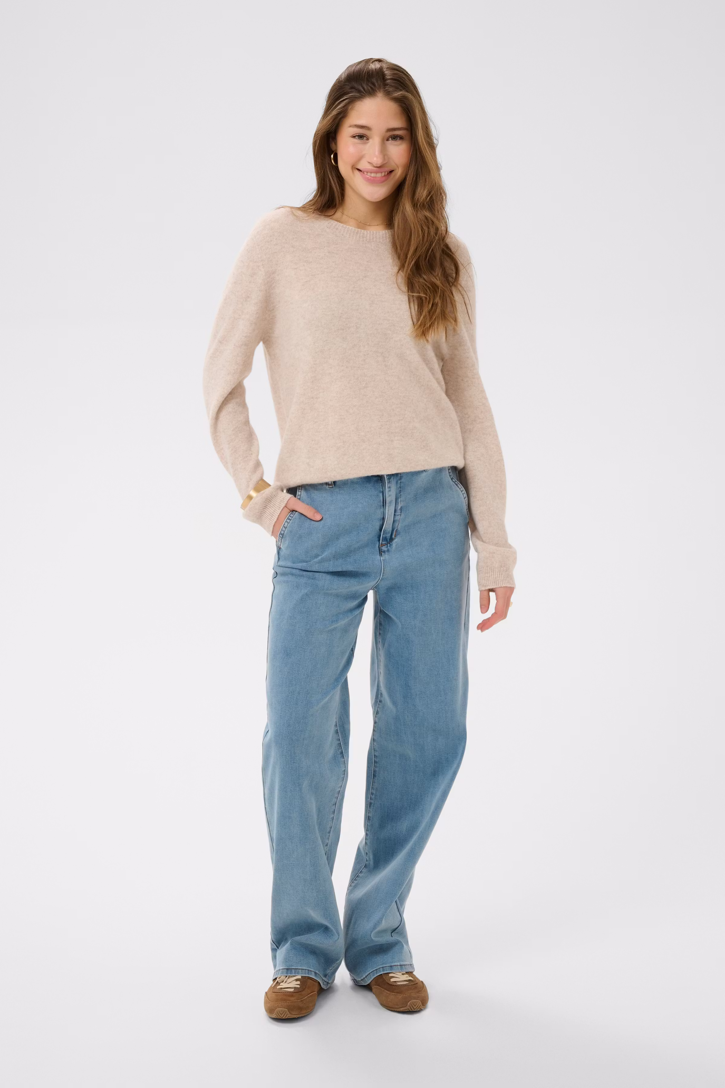 CRVisti Straight Leg Jeans LOOKBOOK FRONT 10613942-108844