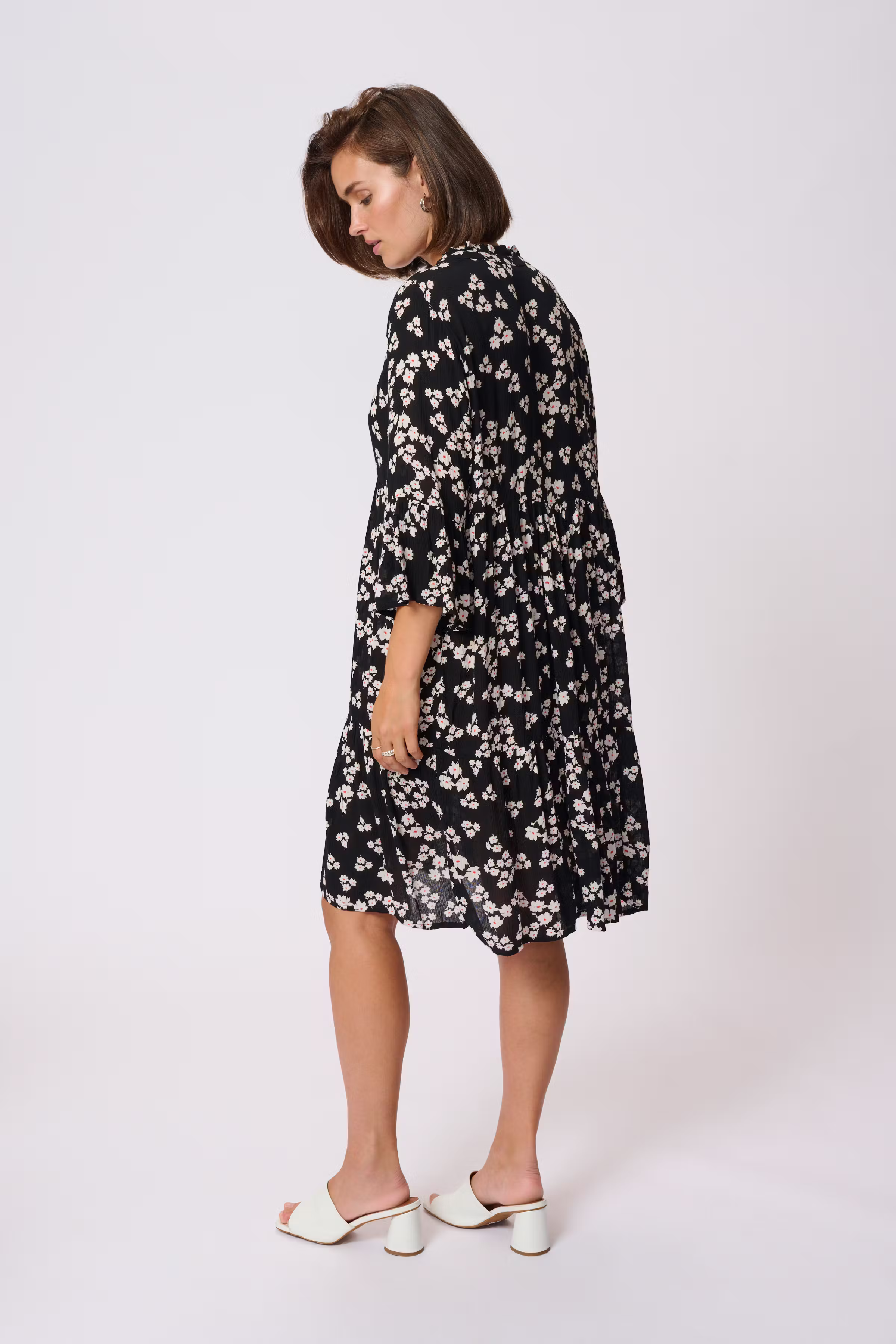 KAhera Kjole LOOKBOOK BACK 10508259-107561