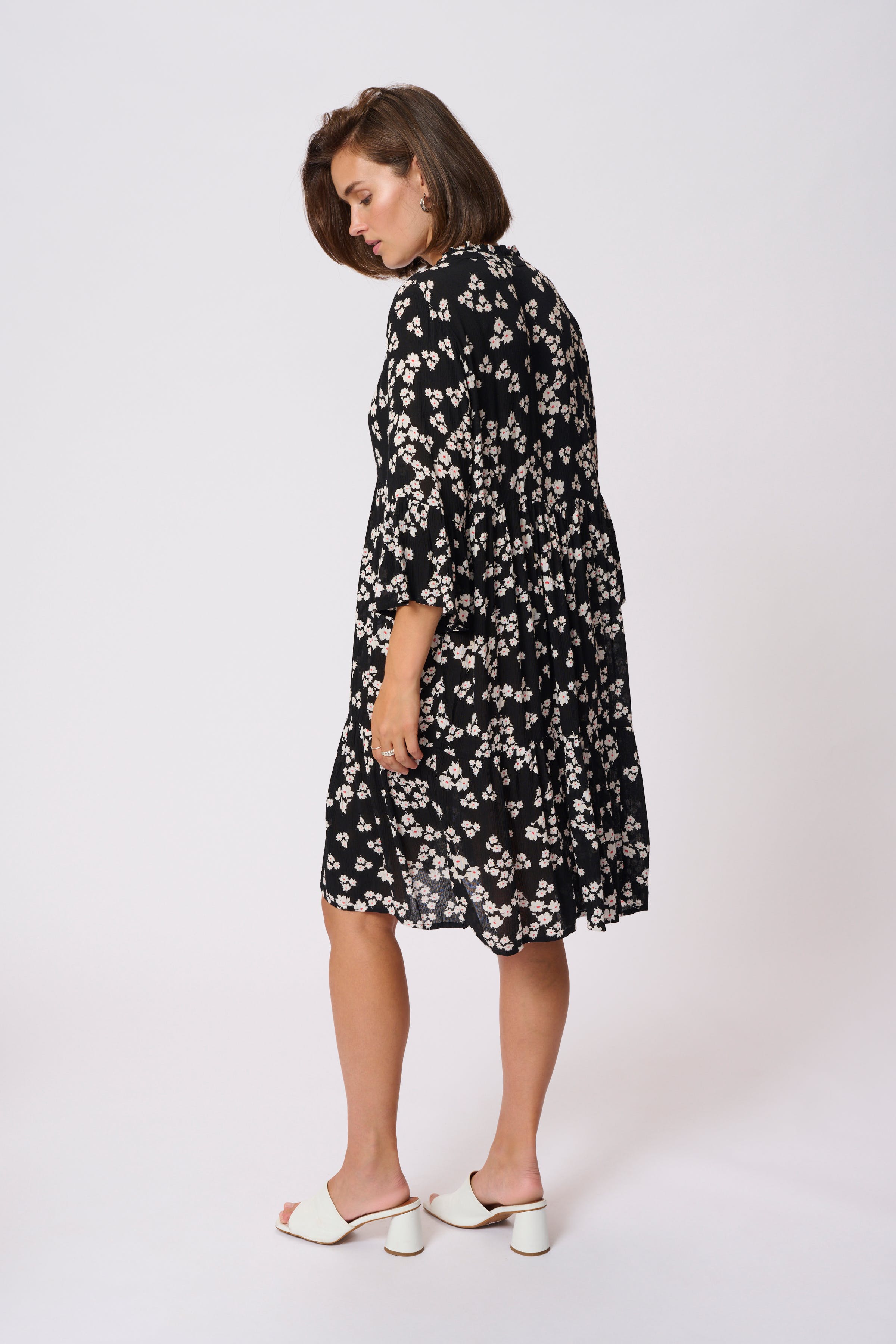 KAhera Kjole LOOKBOOK BACK 10508259-107561