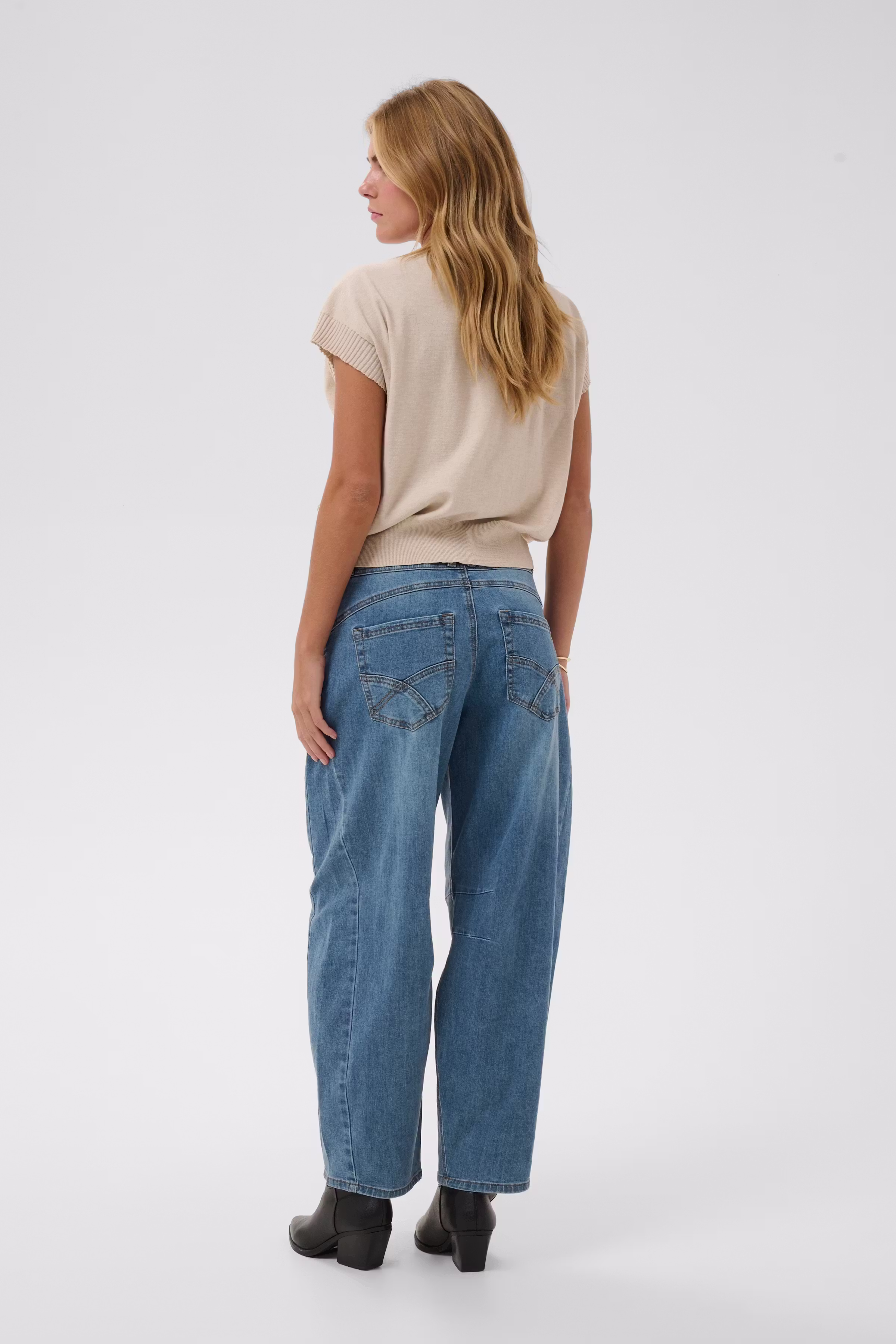 CRBahren Barrel Jeans LOOKBOOK BACK 10614217-110092