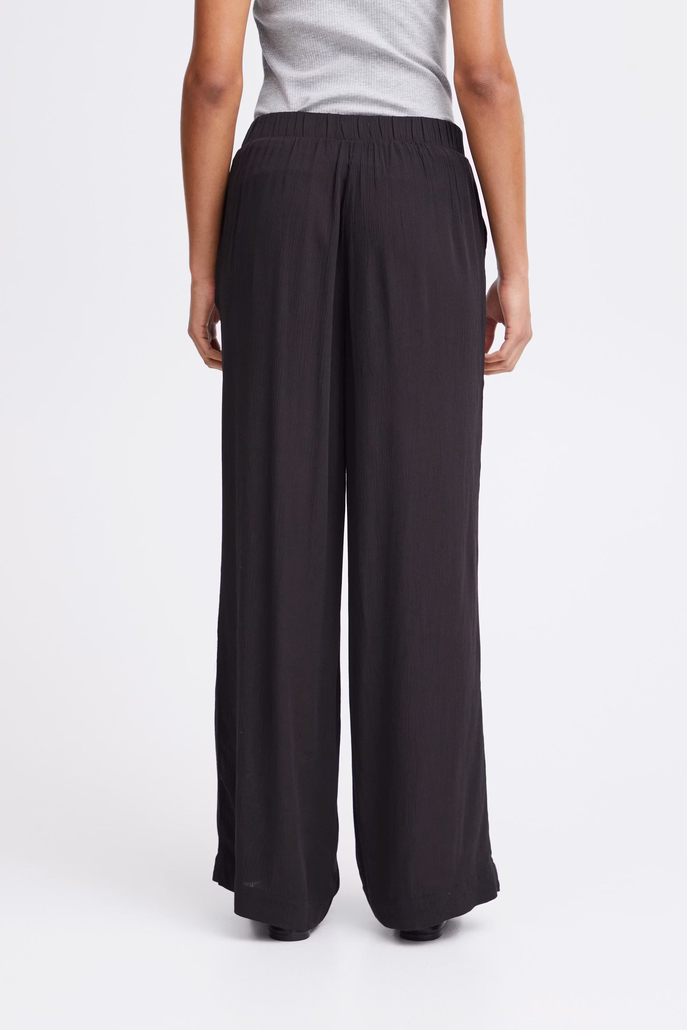 IHMARRAKECH Trousers LOOKBOOK BACK 20121729-194008