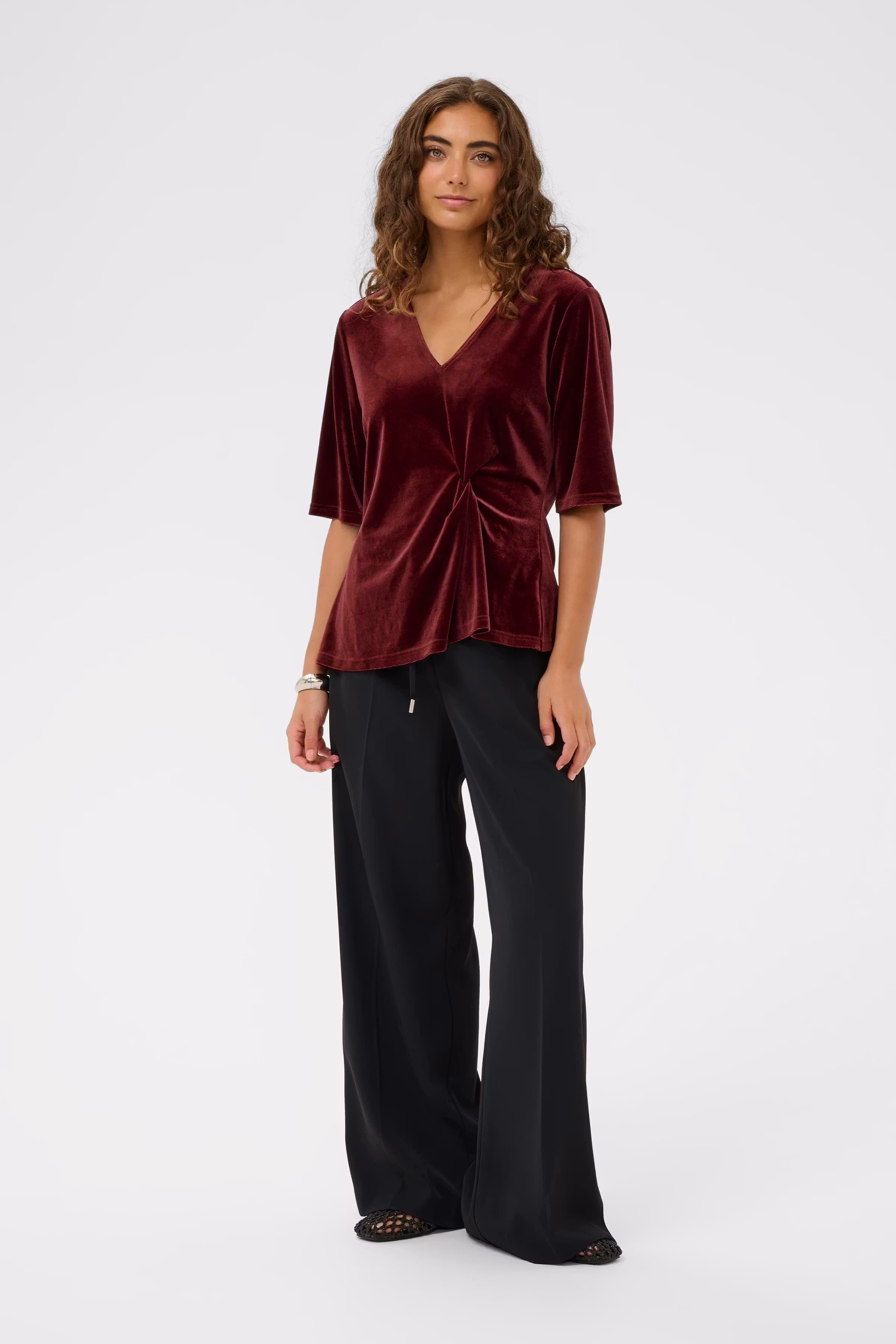 CUzoe velourbluse LOOKBOOK FRONT 50112496-191522