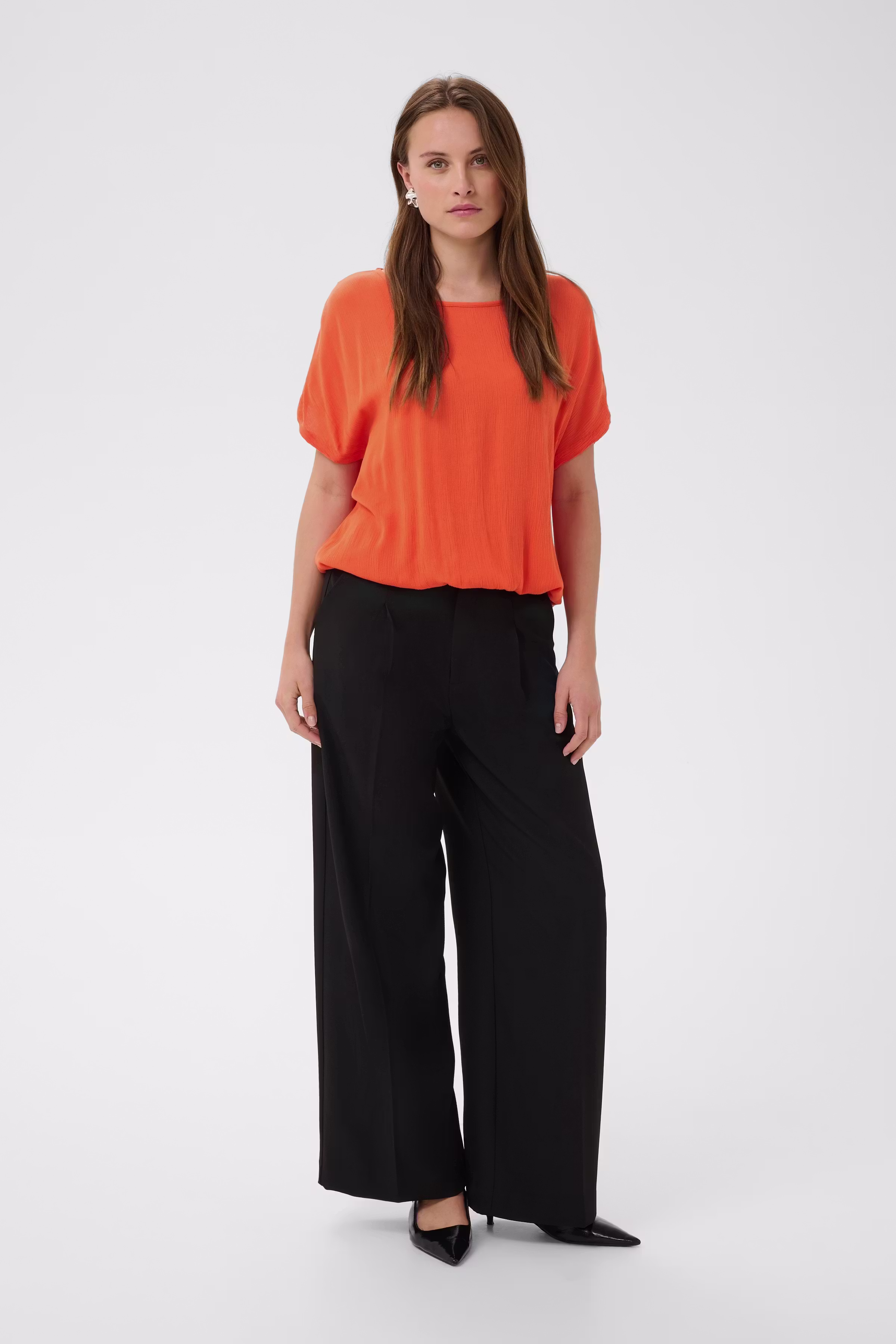 KAamber Bluse LOOKBOOK FRONT 10500781-171456