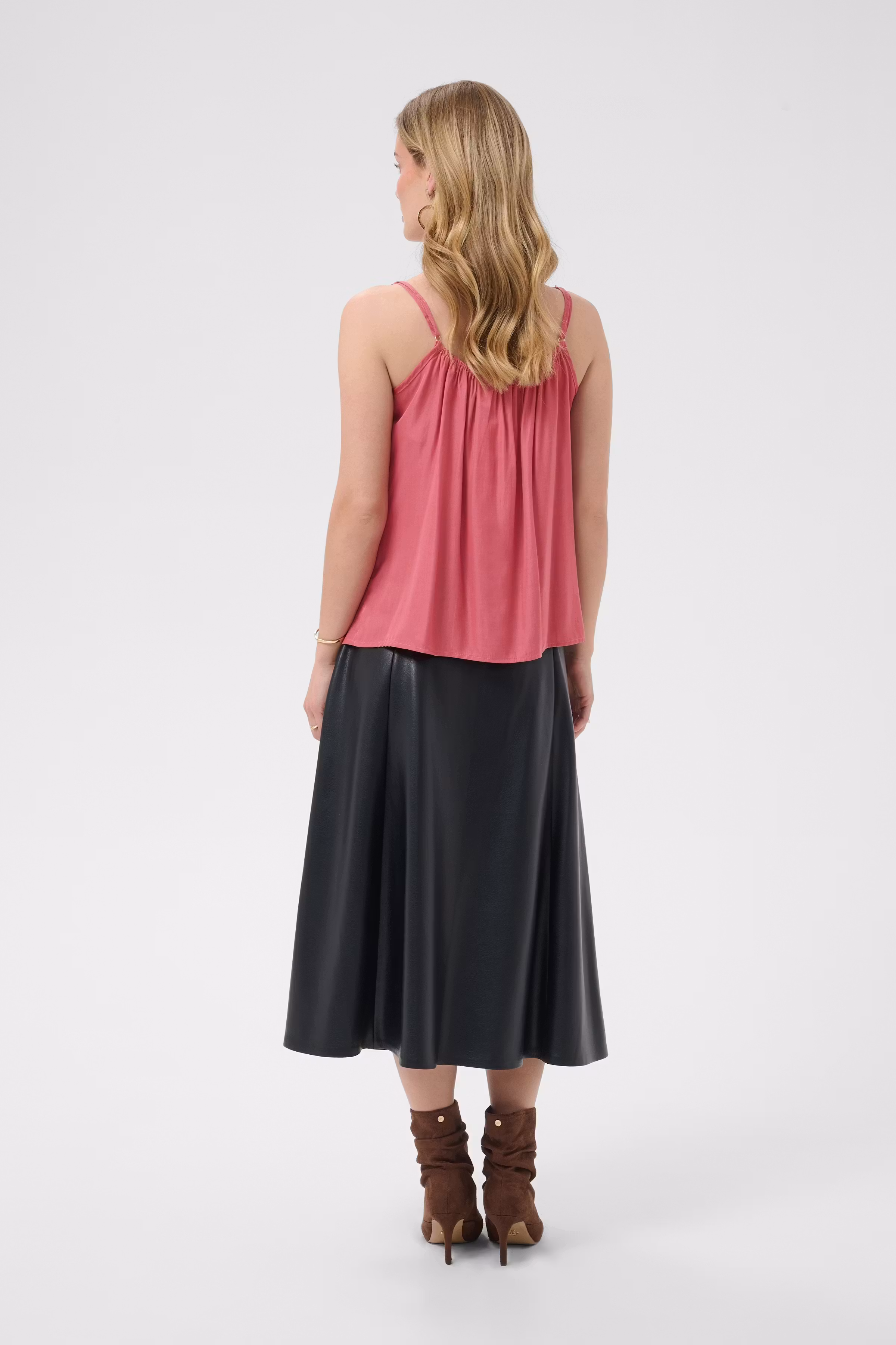 CRANNA Top LOOKBOOK BACK 10611224-171522