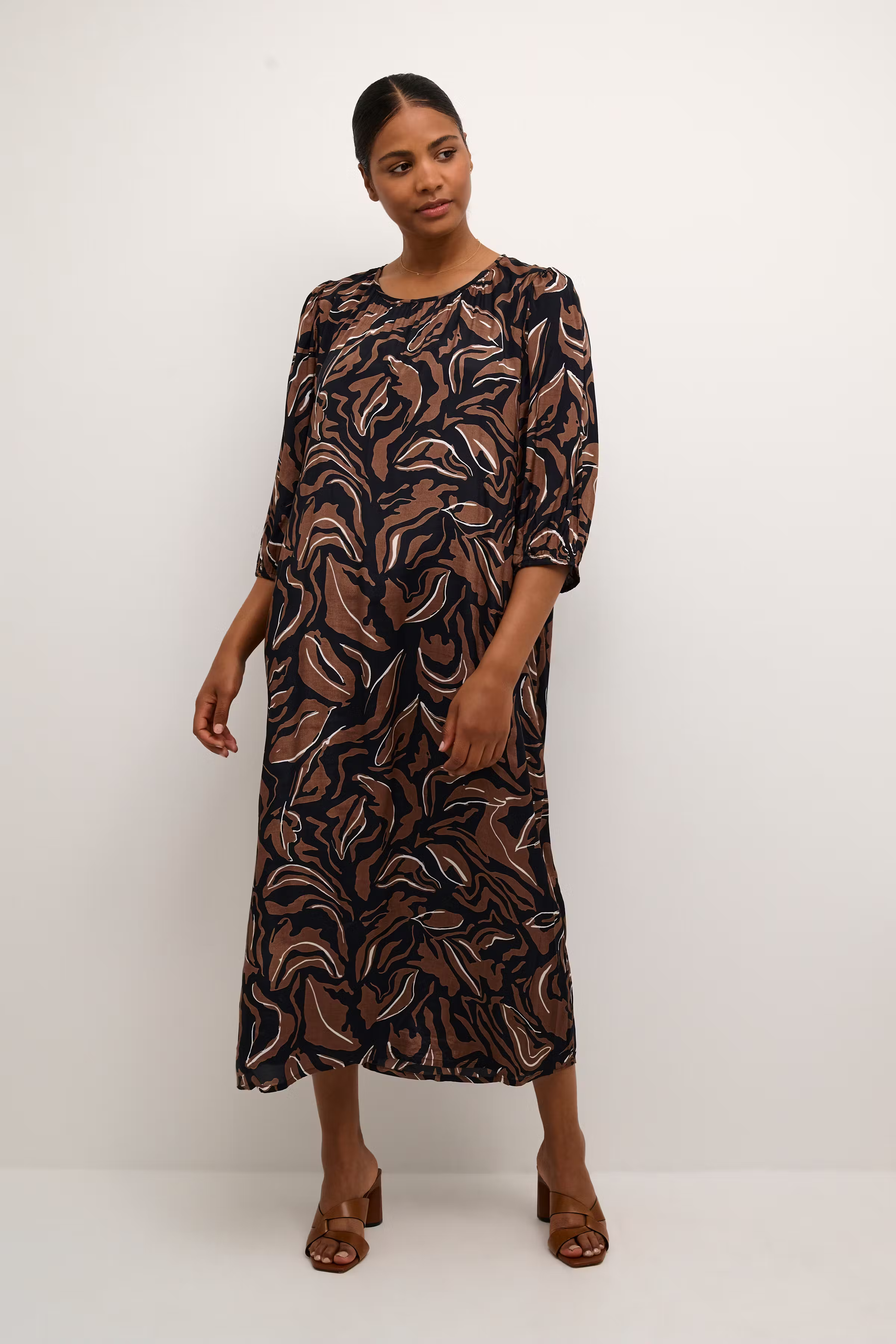 KAdorita Kjole LOOKBOOK FRONT 10507591-104470
