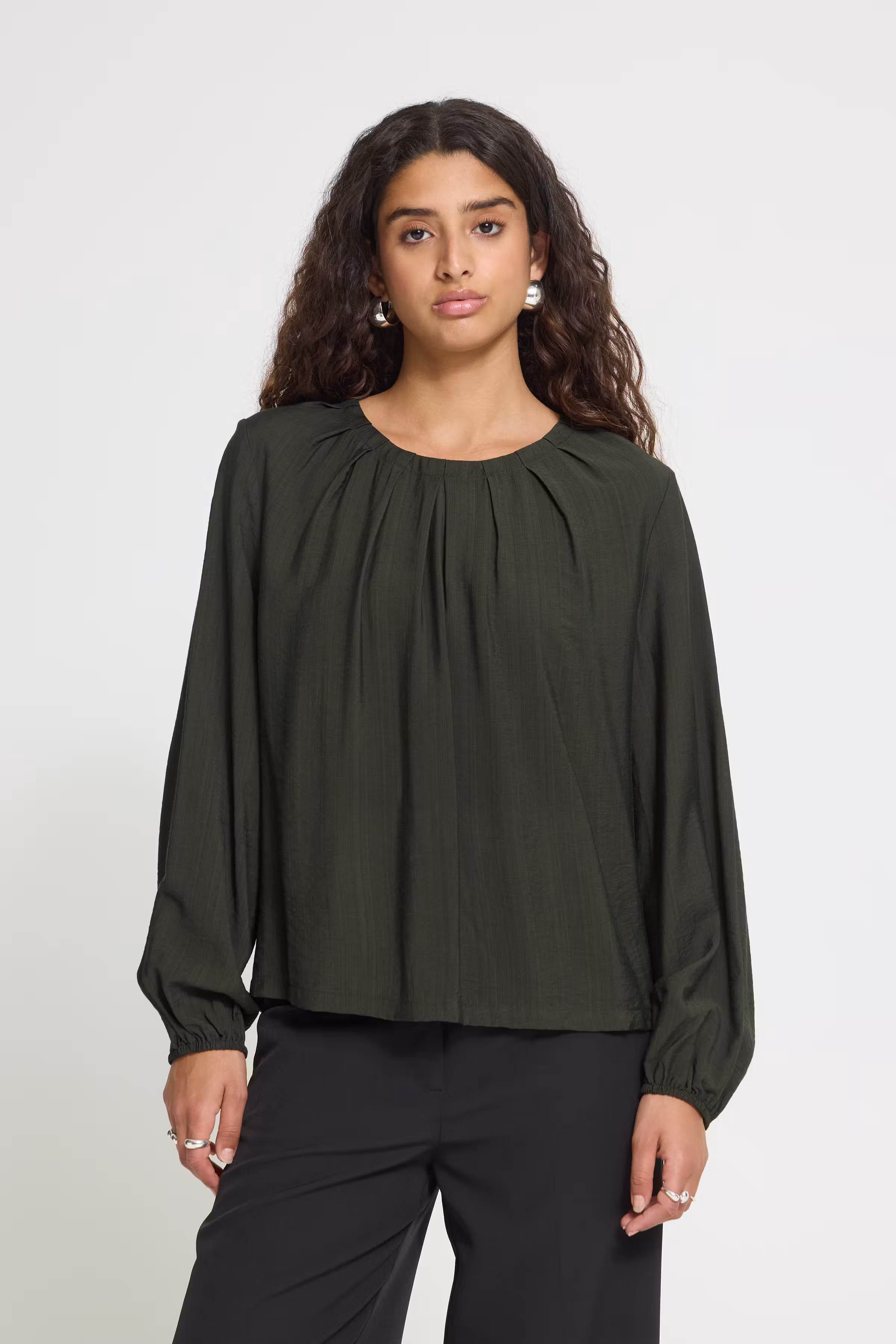 IHIMELDA Bluse LOOKBOOK FRONT 20126767-190509