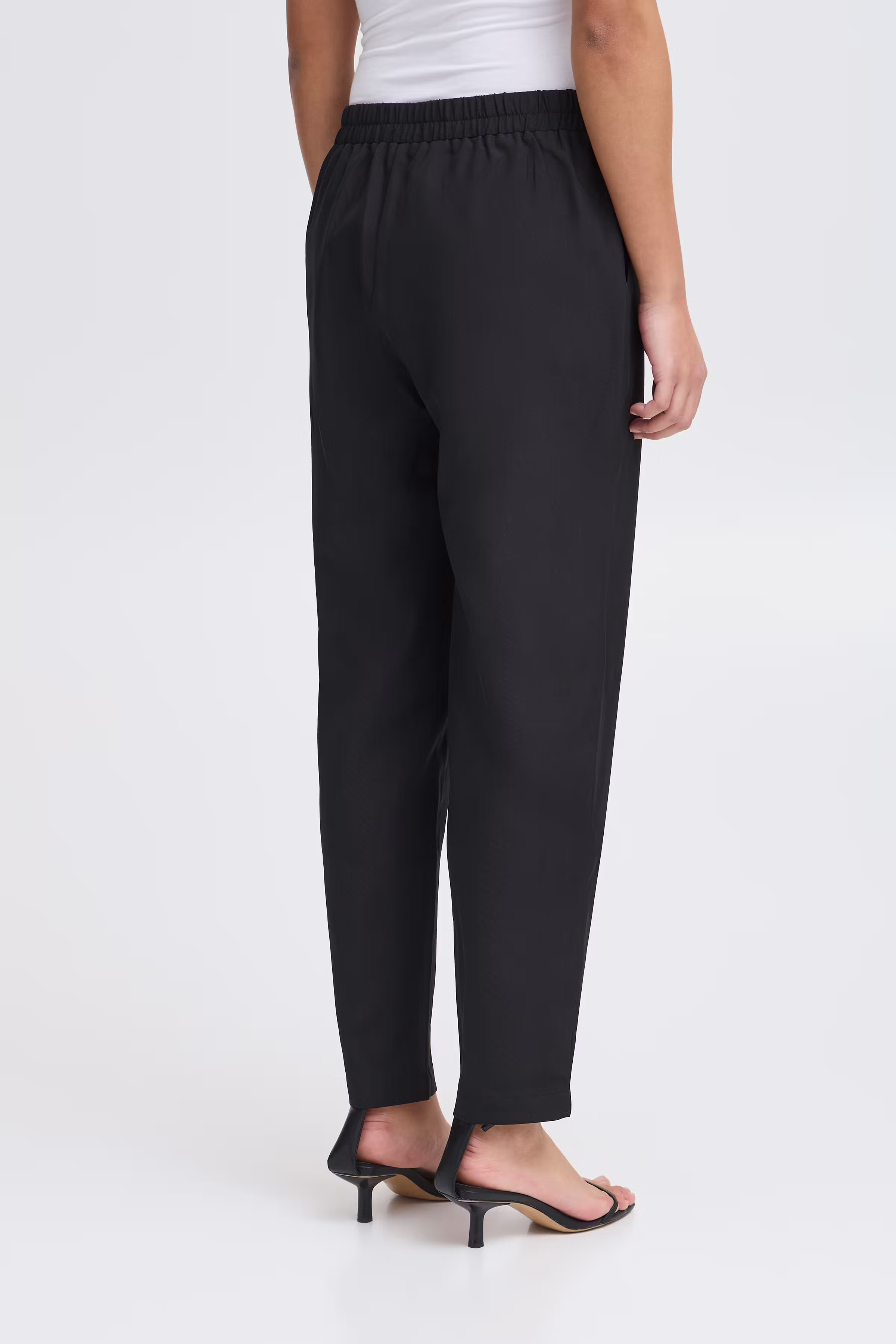 IXDORTHEA Hose LOOKBOOK BACK 20123721-194008