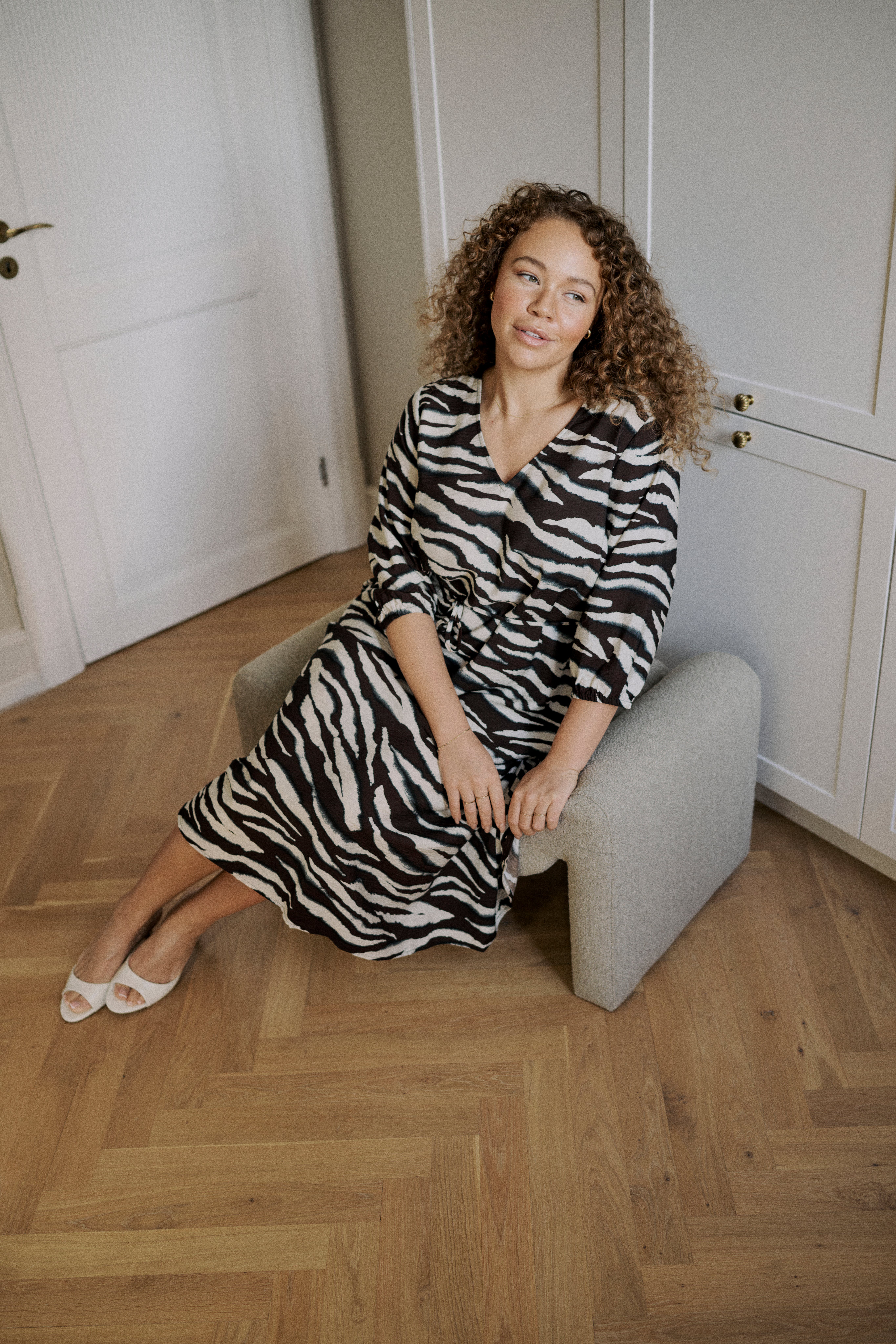 KCvika Kleid LOCATION NONE 10584279-109449