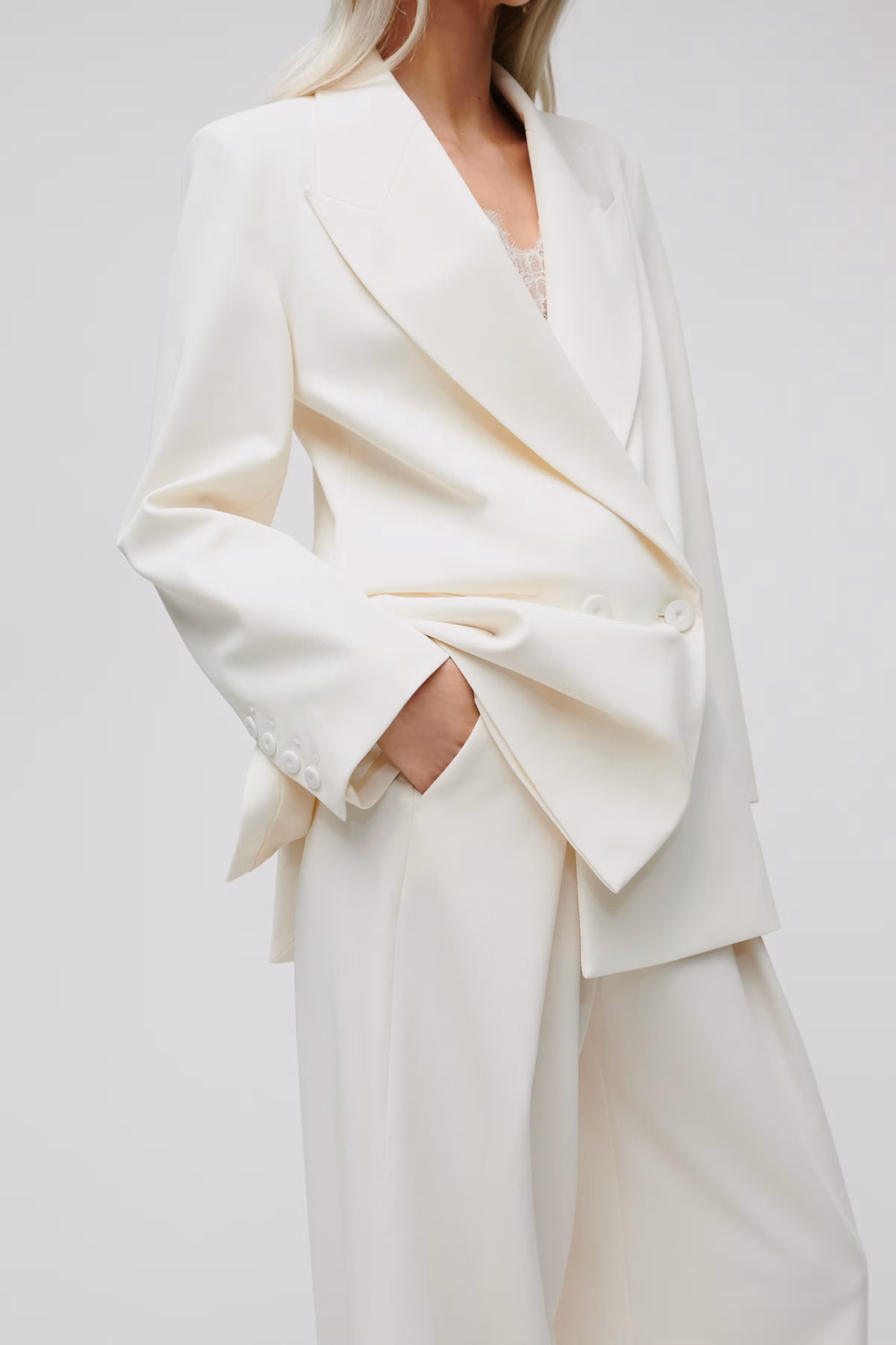 IOJIL BLAZER LOOKBOOK DETAIL 30600559-WH011